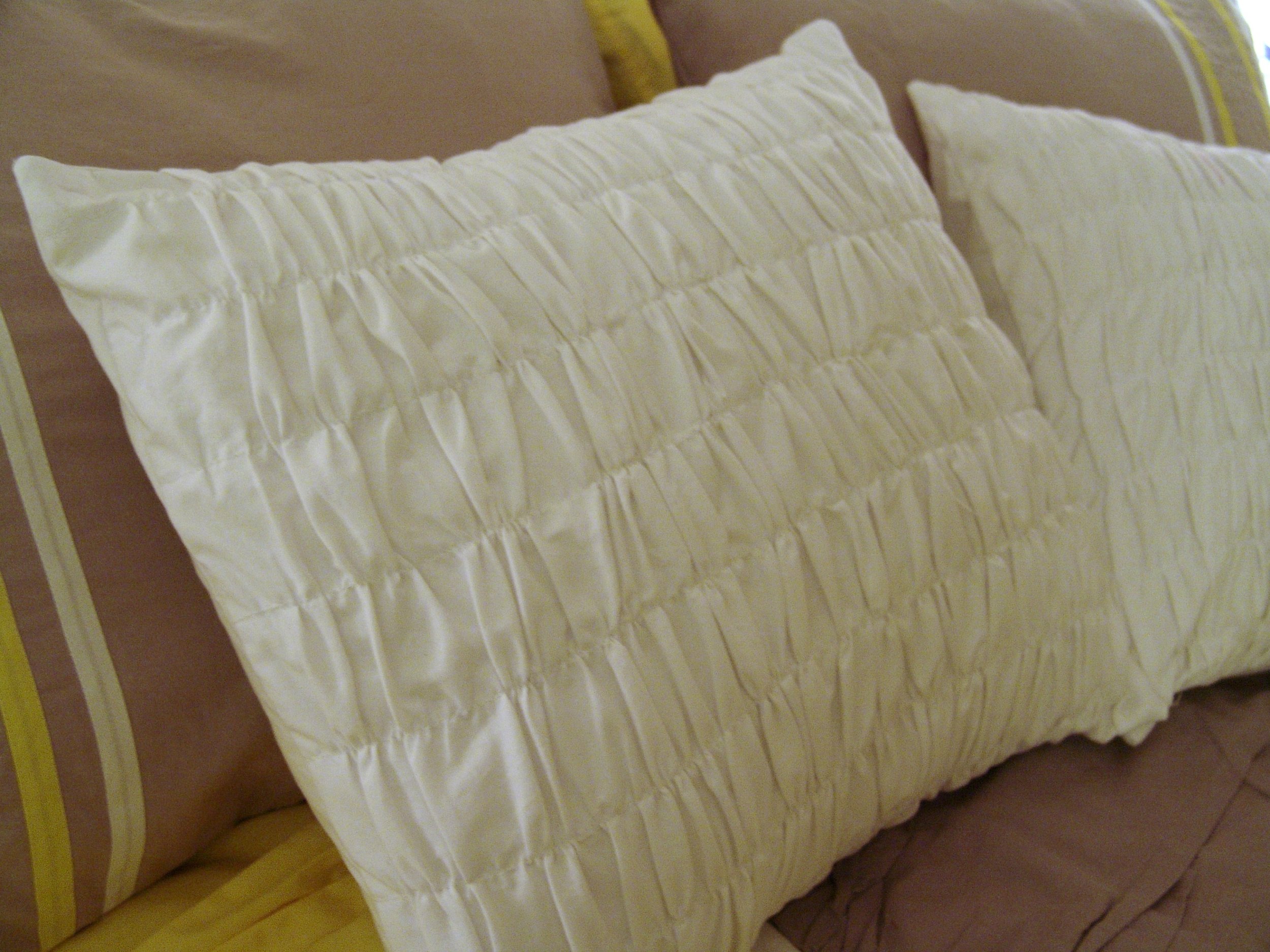 purses and pillows 010.JPG