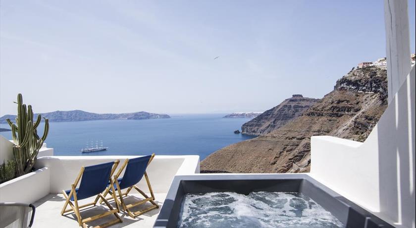 https://www.santorini-view.com/fira-hotels/porto-fira-suites/