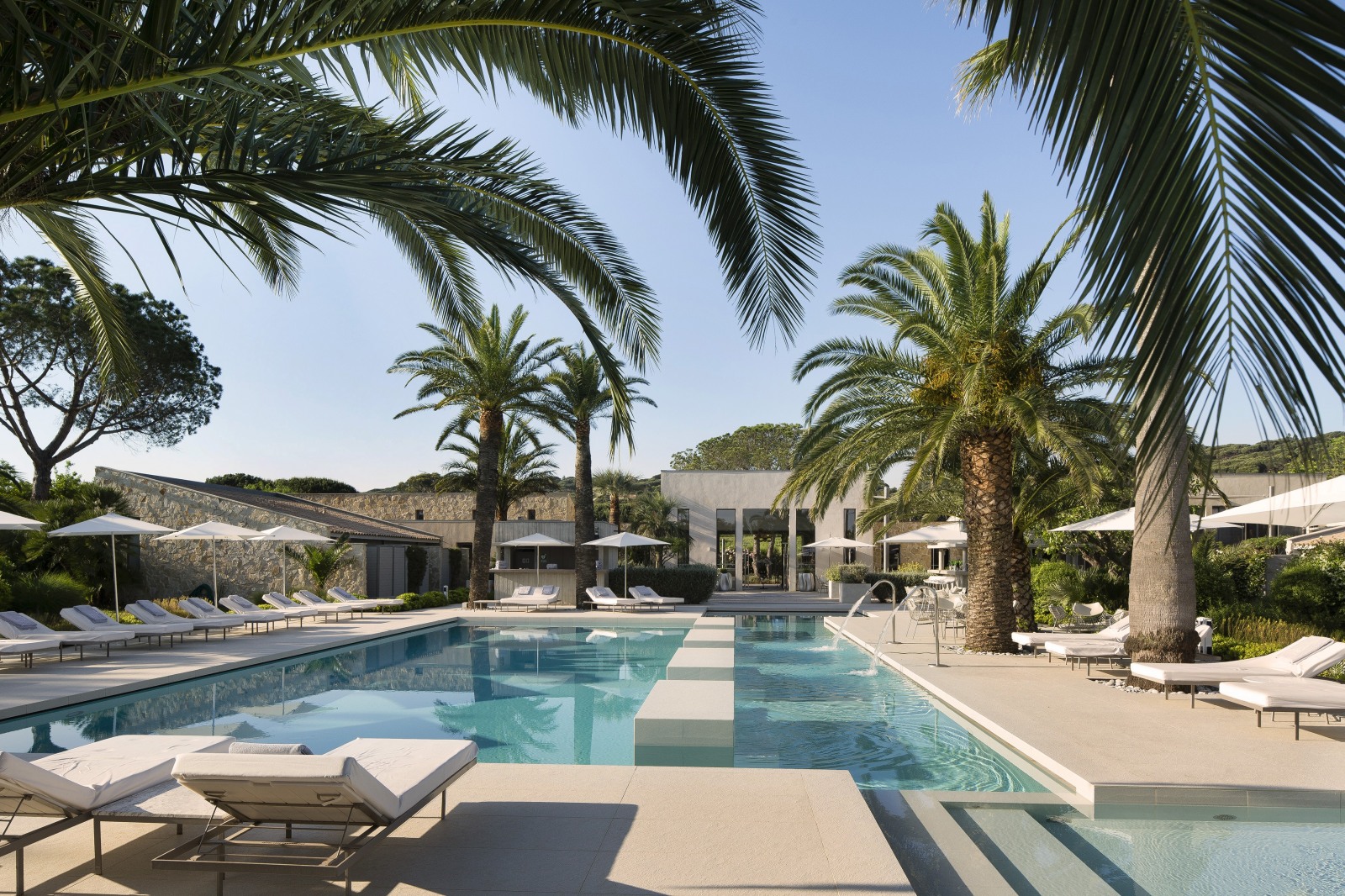 http://saint-tropez.hotelsezz.com/en/