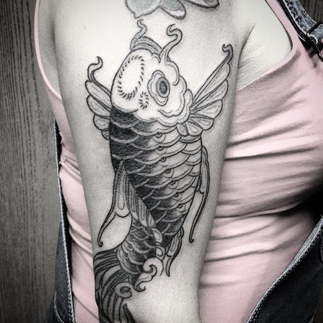 This fish is ready for color now. @deerseyestudio  #tattoo #deerseyestudio #fish  #koifishtattoo #koi #japanesetattoo  #losangeles