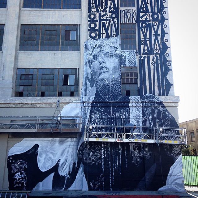 @ironeyeretna  hired me and @ricardoestrada323  to paint this extremely technical 3story portrait a few months back. It can be found on 7th and alameda .
#evanskrederstu #ricardoestrada  #workforhire  #losangeles #mural  #losangelesmural  painting #a