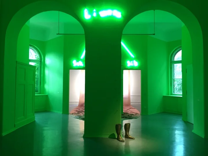 Viron Erol Vert, Long Live Your Balls (2017). Image courtesy Lucia Hinojosa /Hyperallergic.