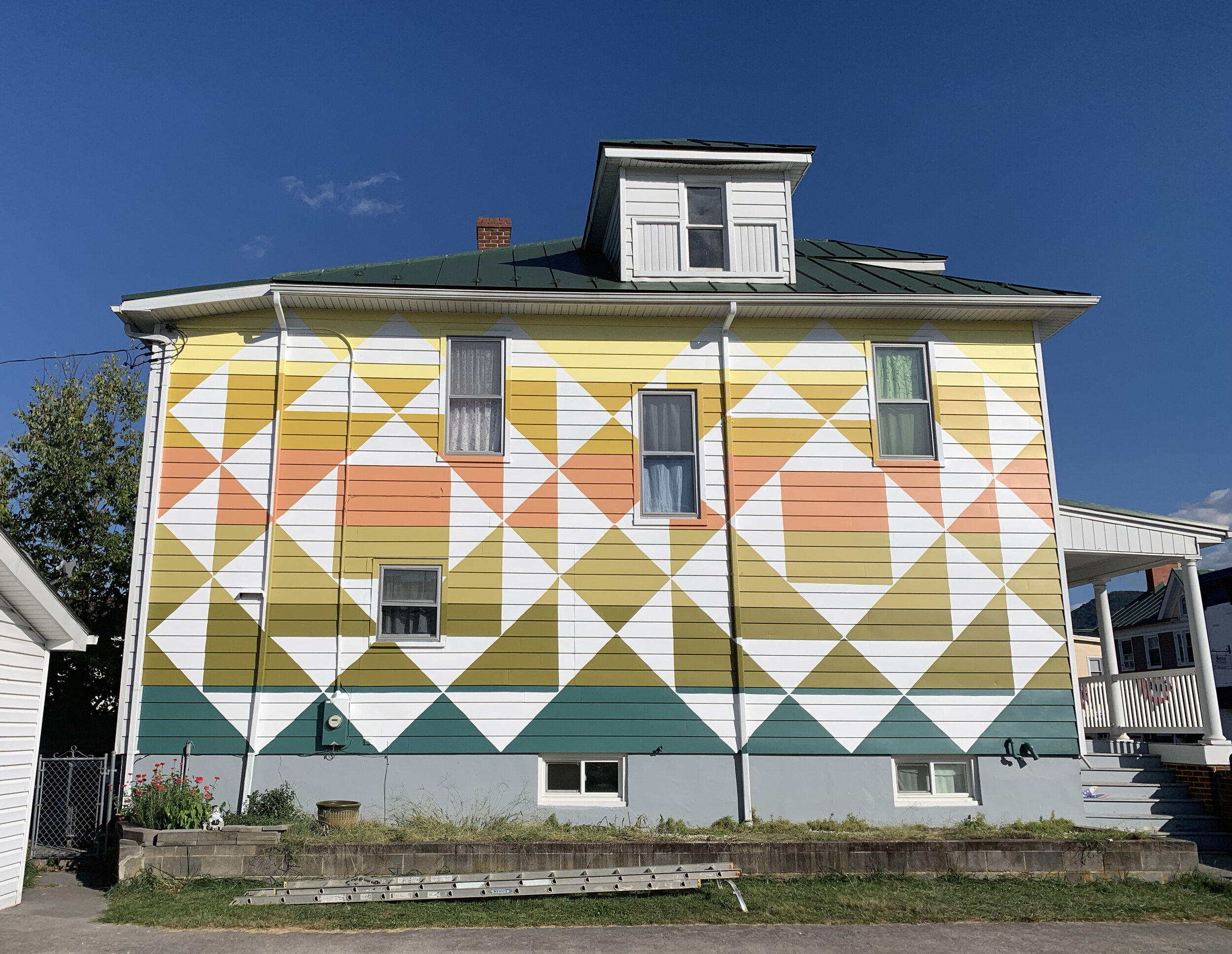 Sunset Flip Mural 2019