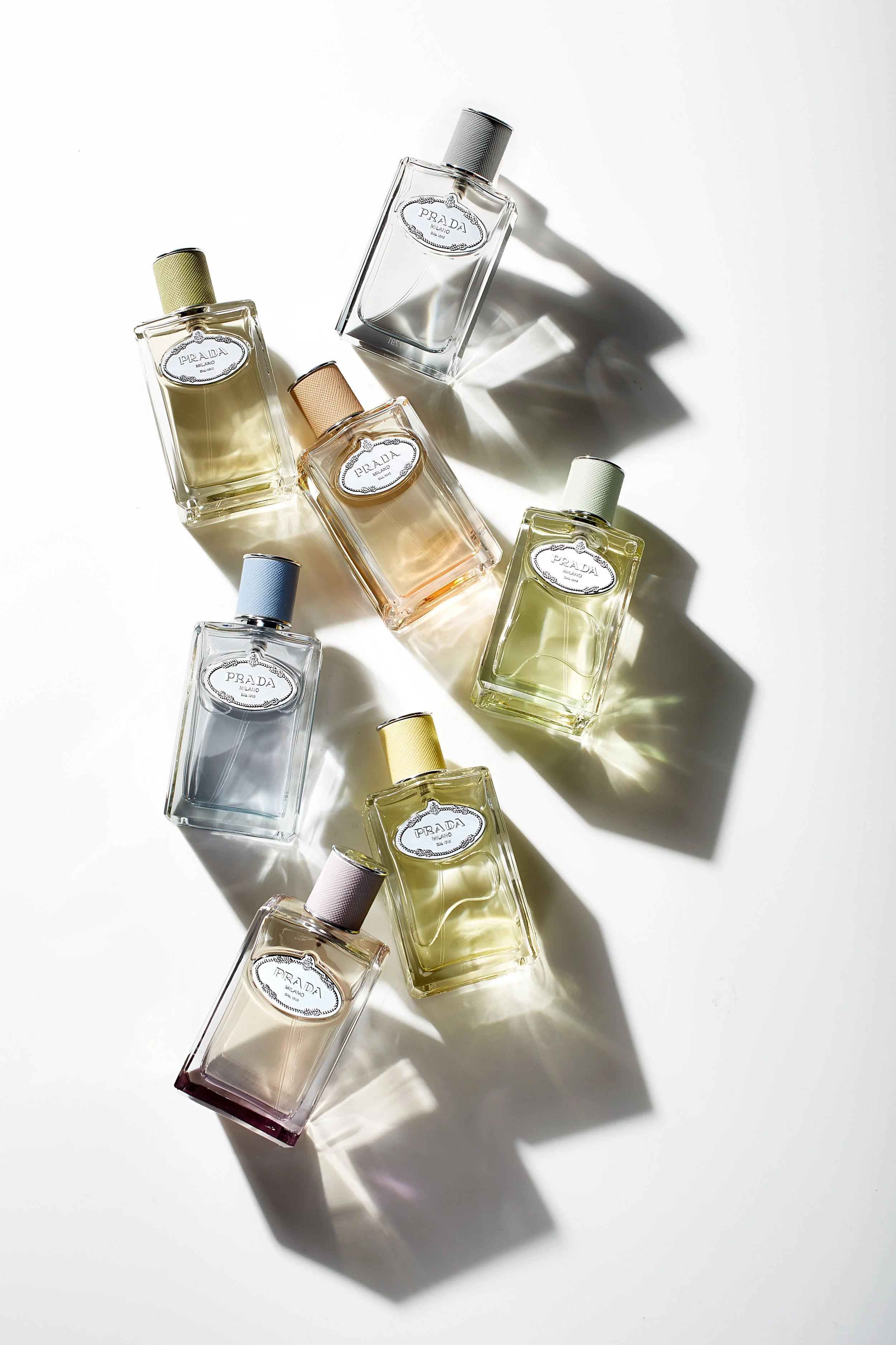 C-1711.XMS_HOL1_SCENTSSEAL_Prada_373.jpg