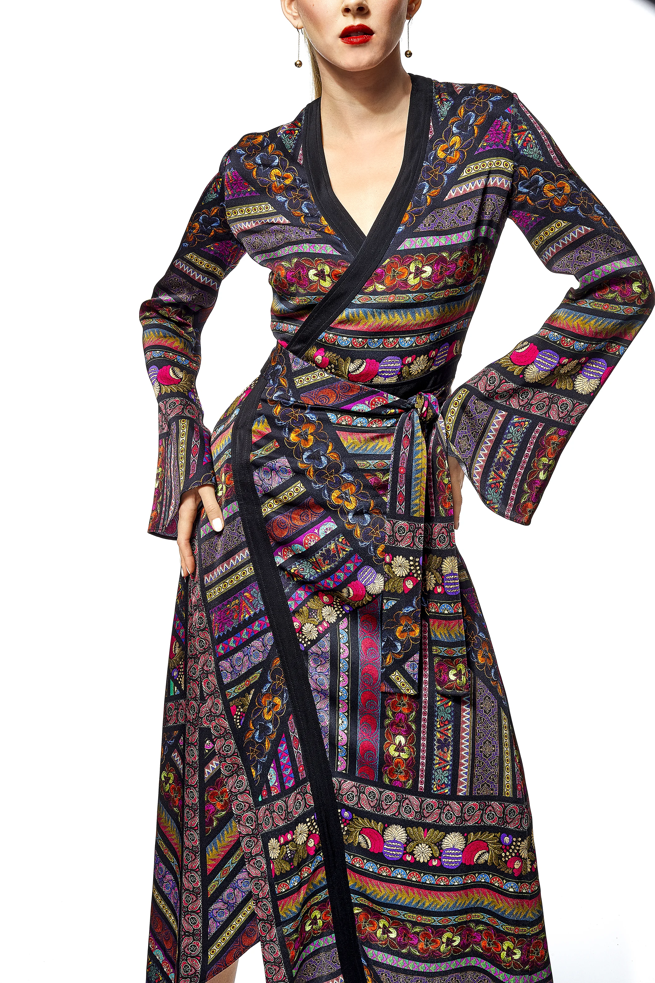 HBZ050118Musthaves_02.jpg