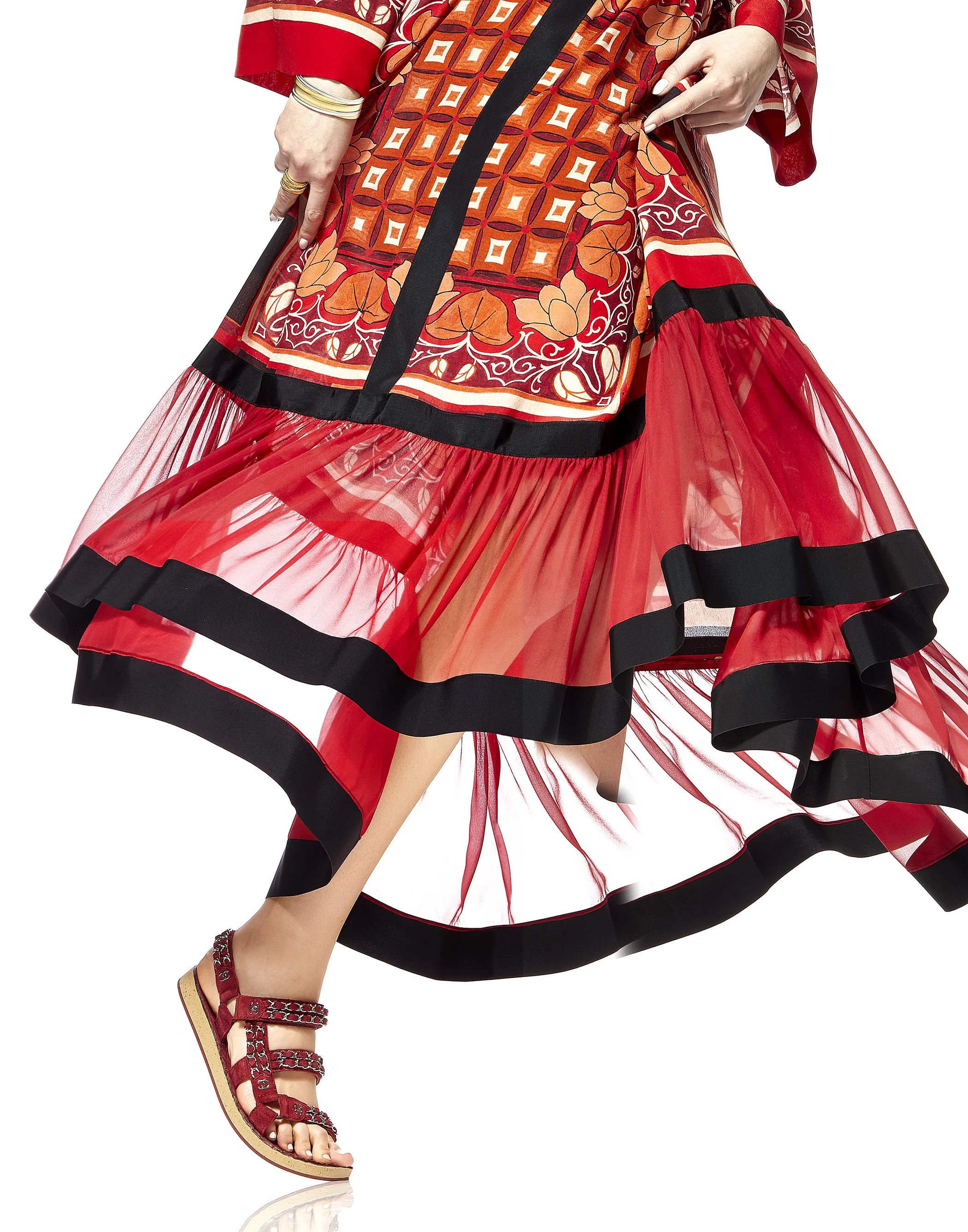 HBZ050118Musthaves_03.jpg