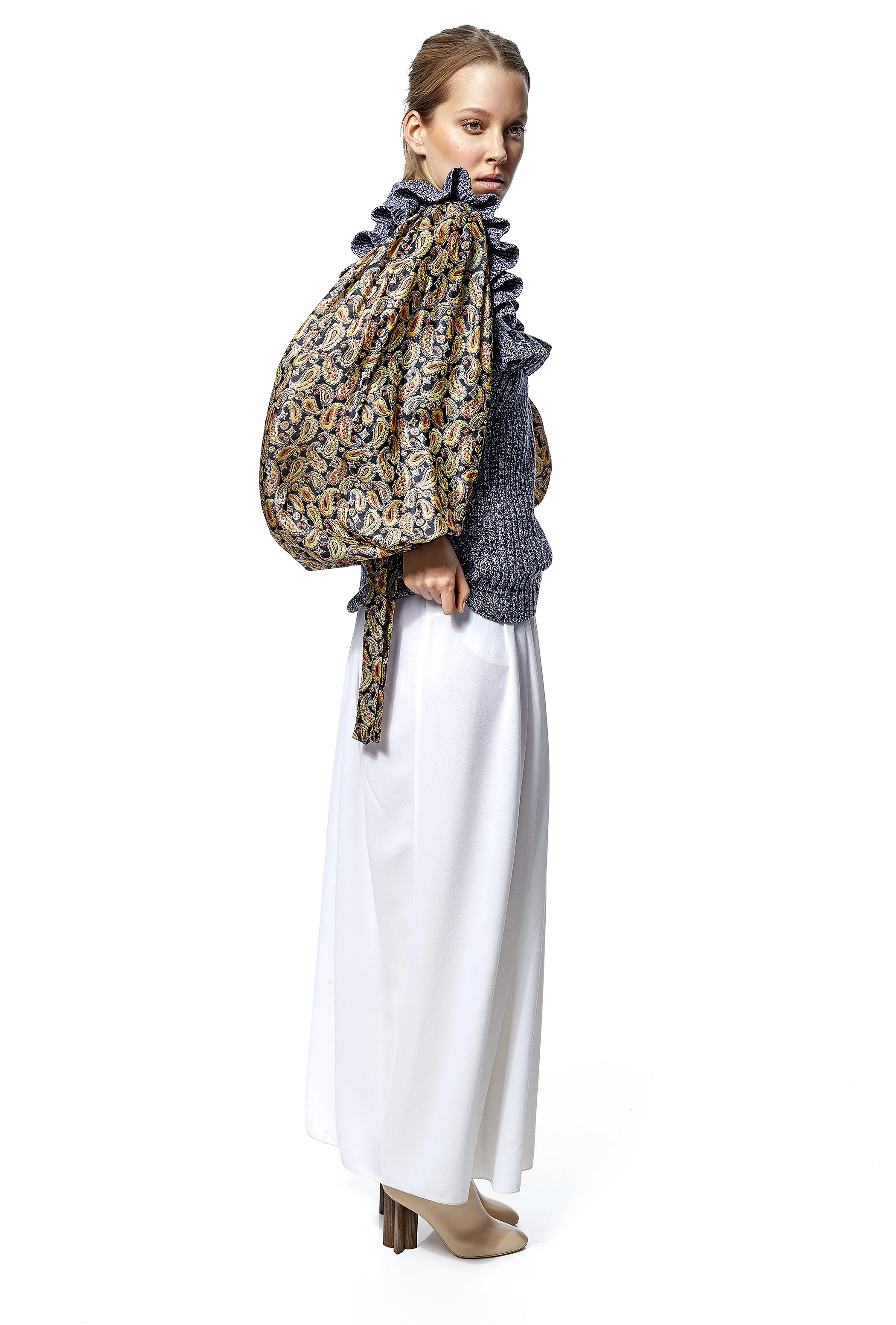 HBZ050118Musthaves_05.jpg