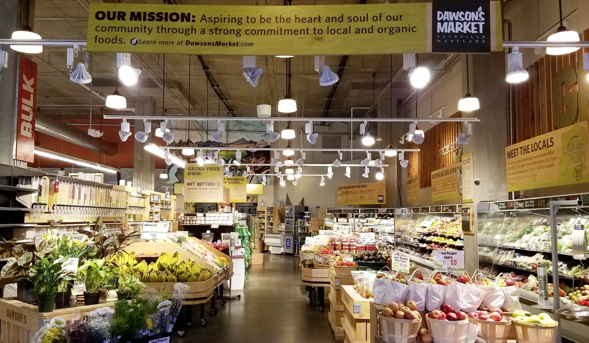 Dawson's makes their commitment to local and organic front and center. 