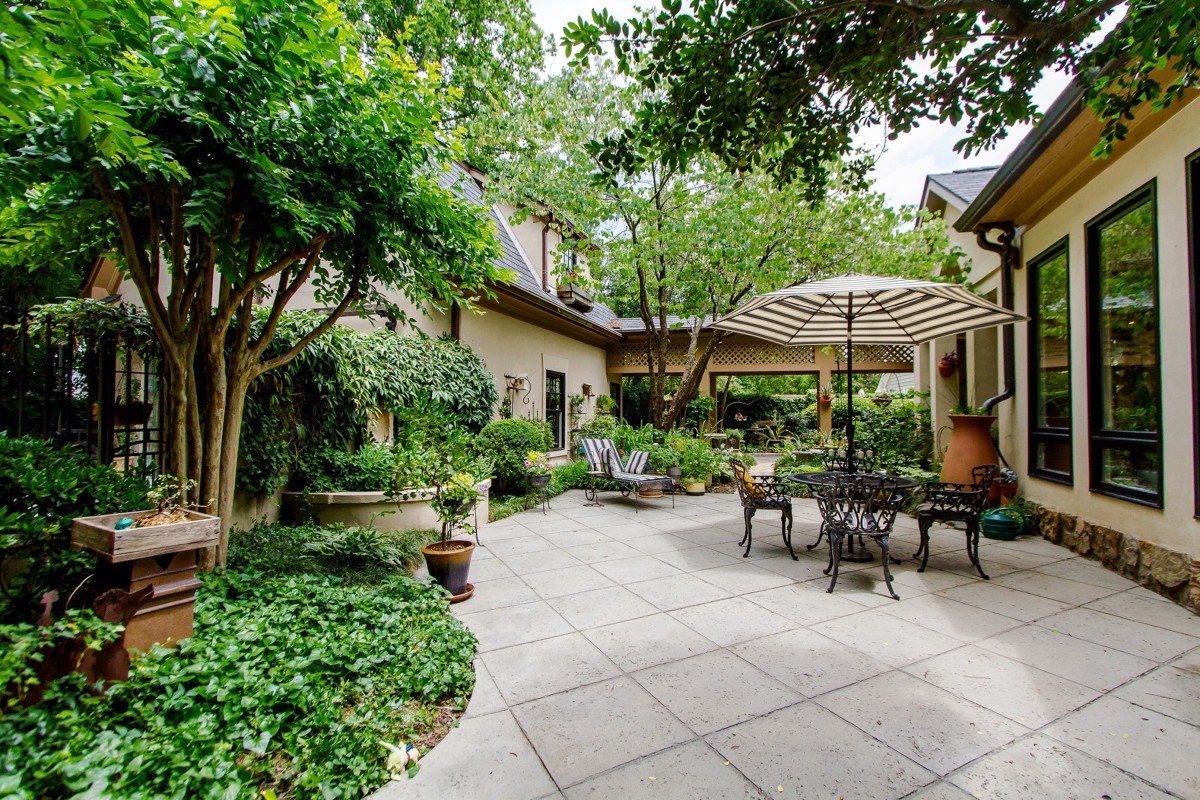 Buckhead-Atlanta-Real-Estate-3288-E-Wood-Valley.jpg