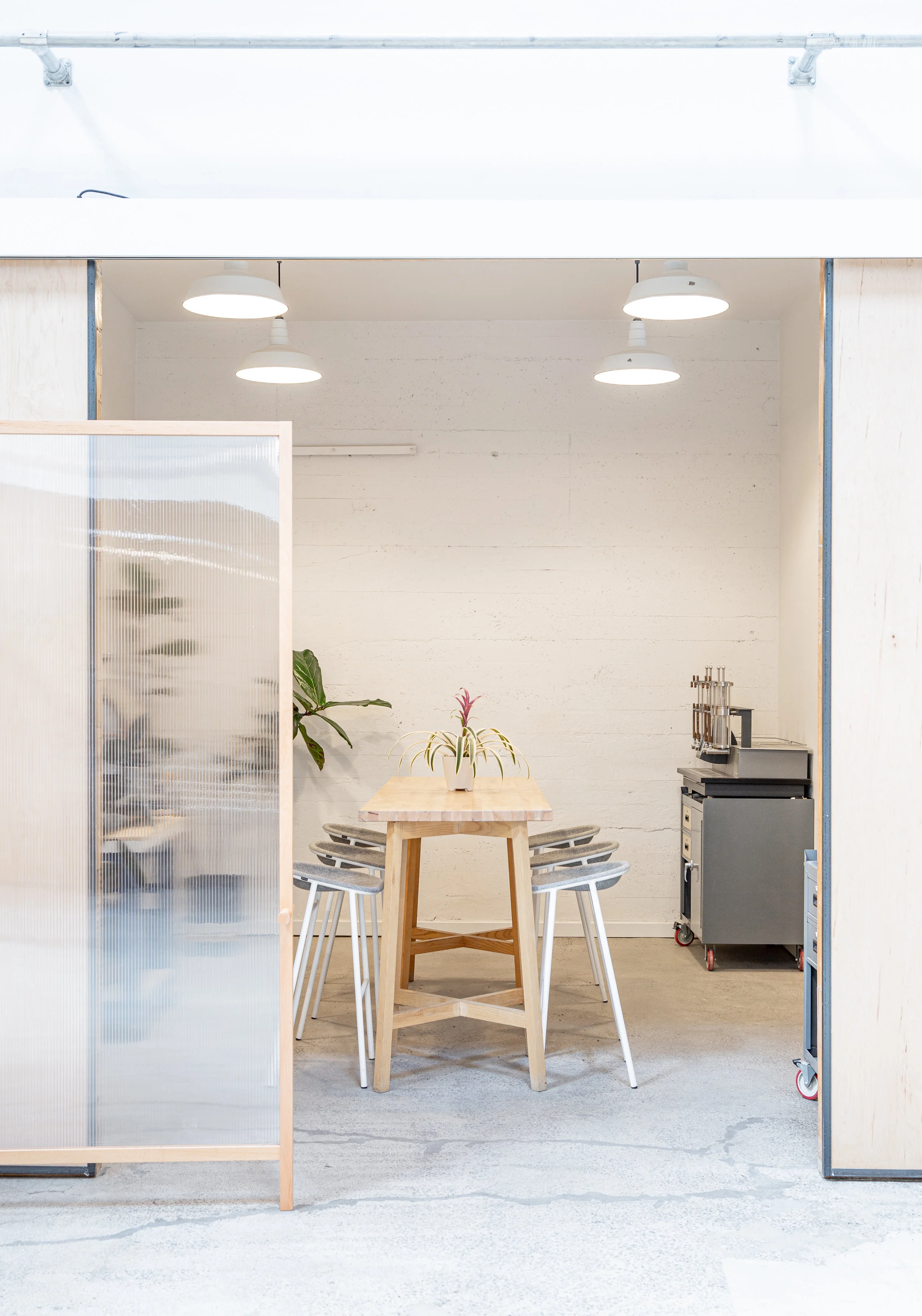 Cupping / Conference room