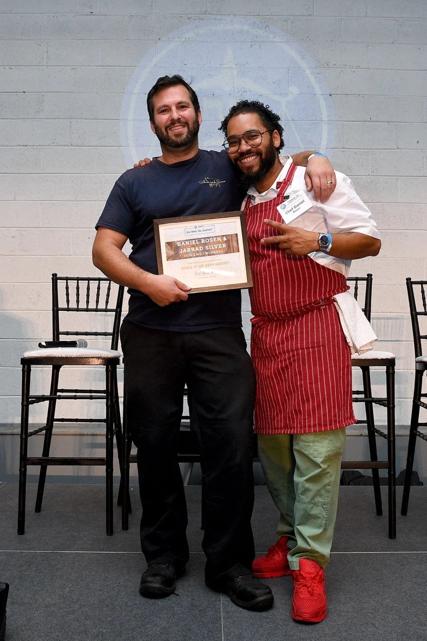 Chefs Daniel & Jarrad with winning certificate 2 Large.jpeg