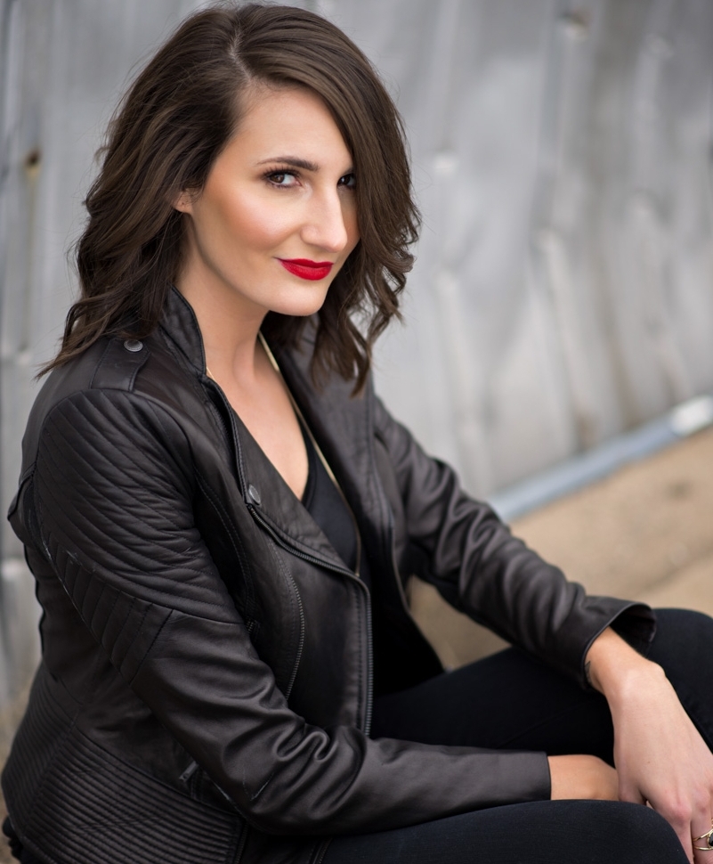 Melissa Headshot.jpg