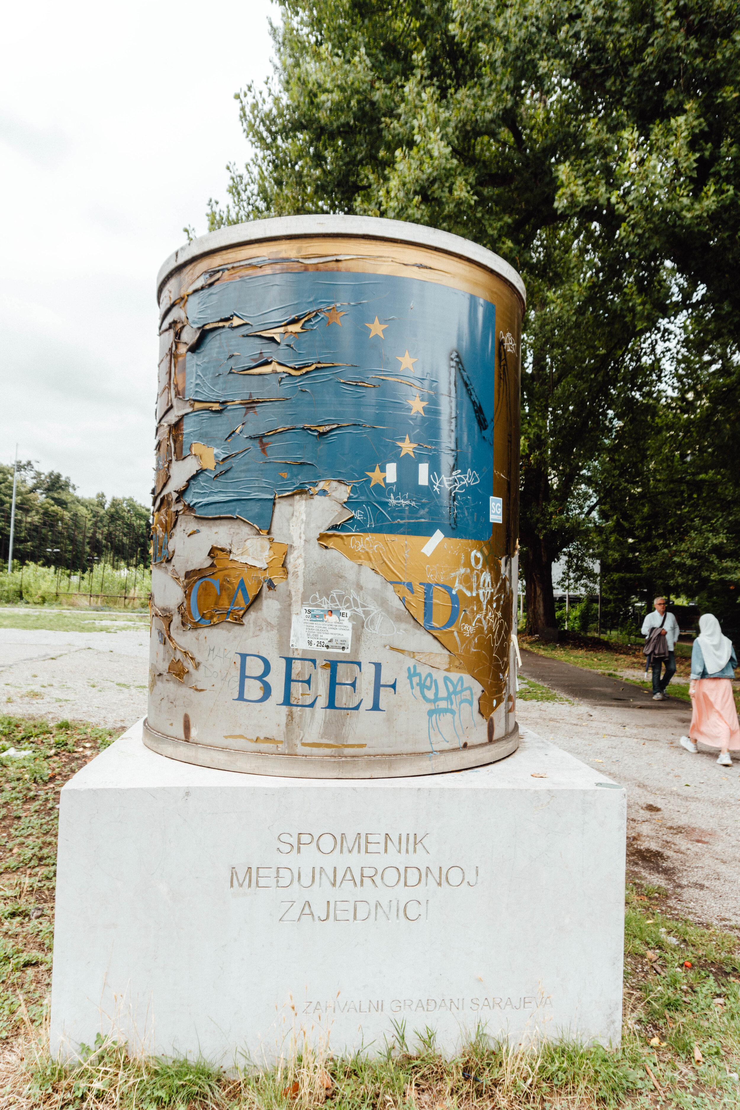 canned beef statue, Bosnia and Herzegovina
