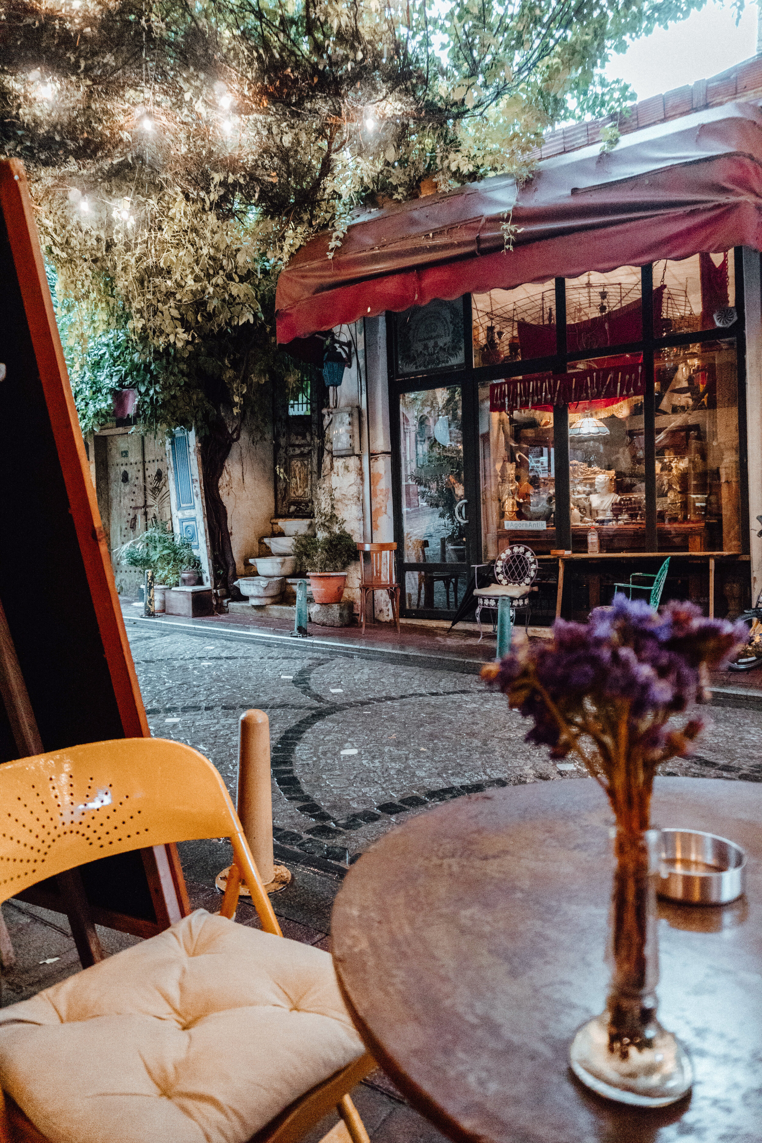 street side cafe, Istanbul, Turkey