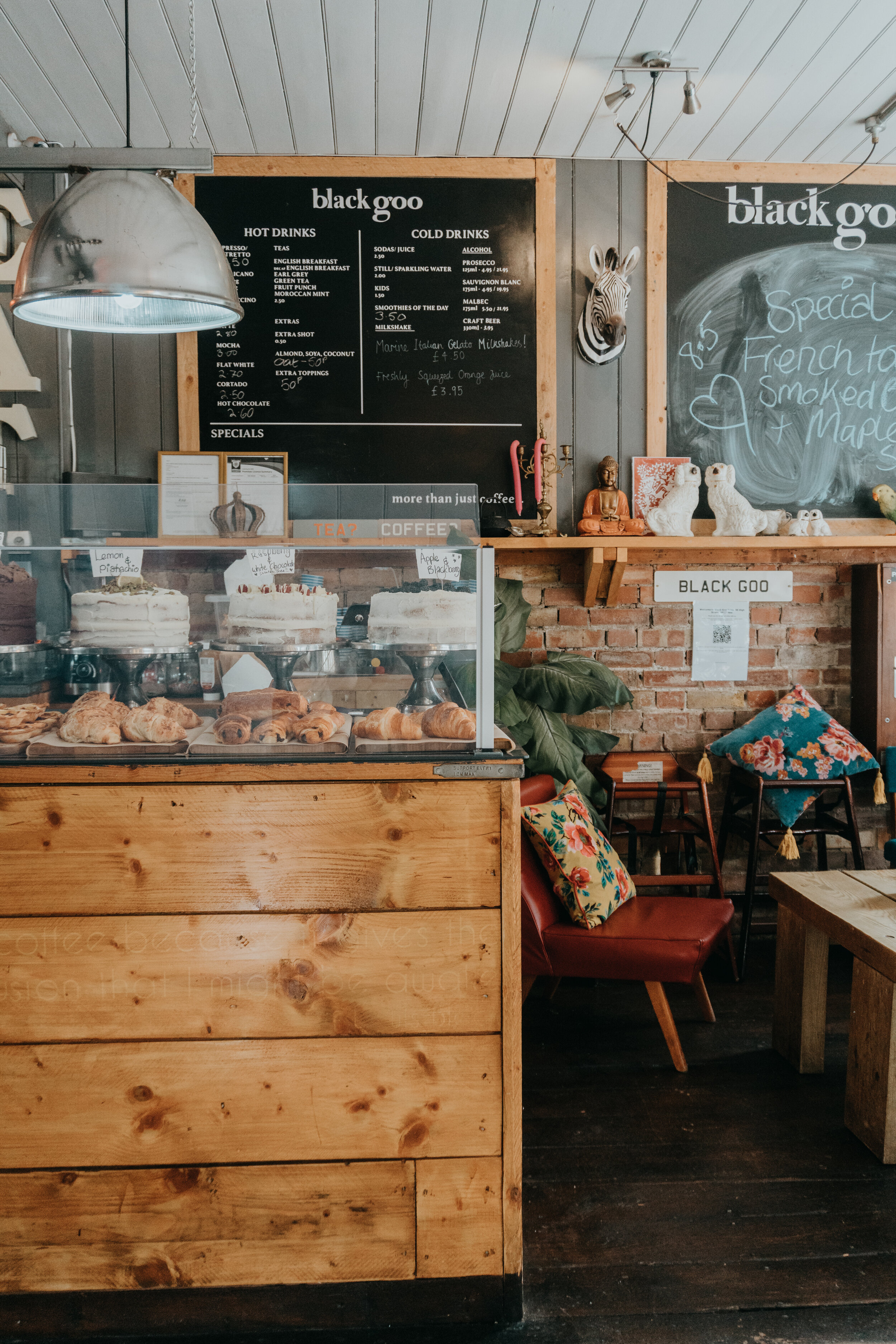 Black Goo restaurant, Interior, Tring