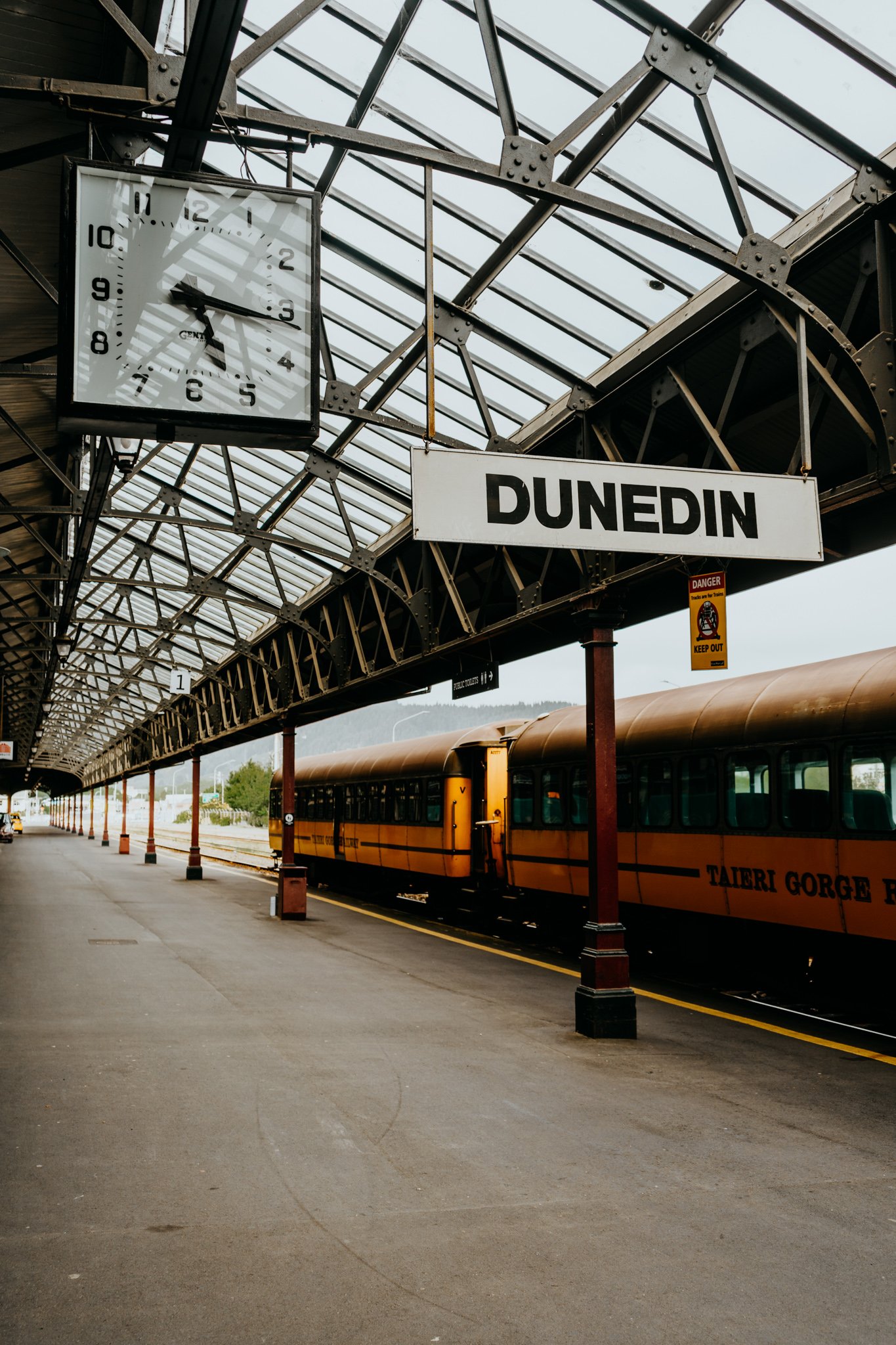 Dunedin train station