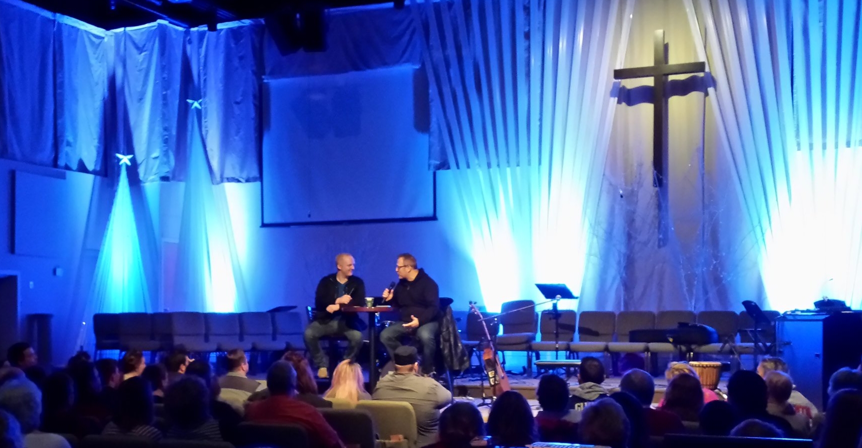 Paul Colman being interviewed by Dan Elliott at the start of the concert on Sunday.