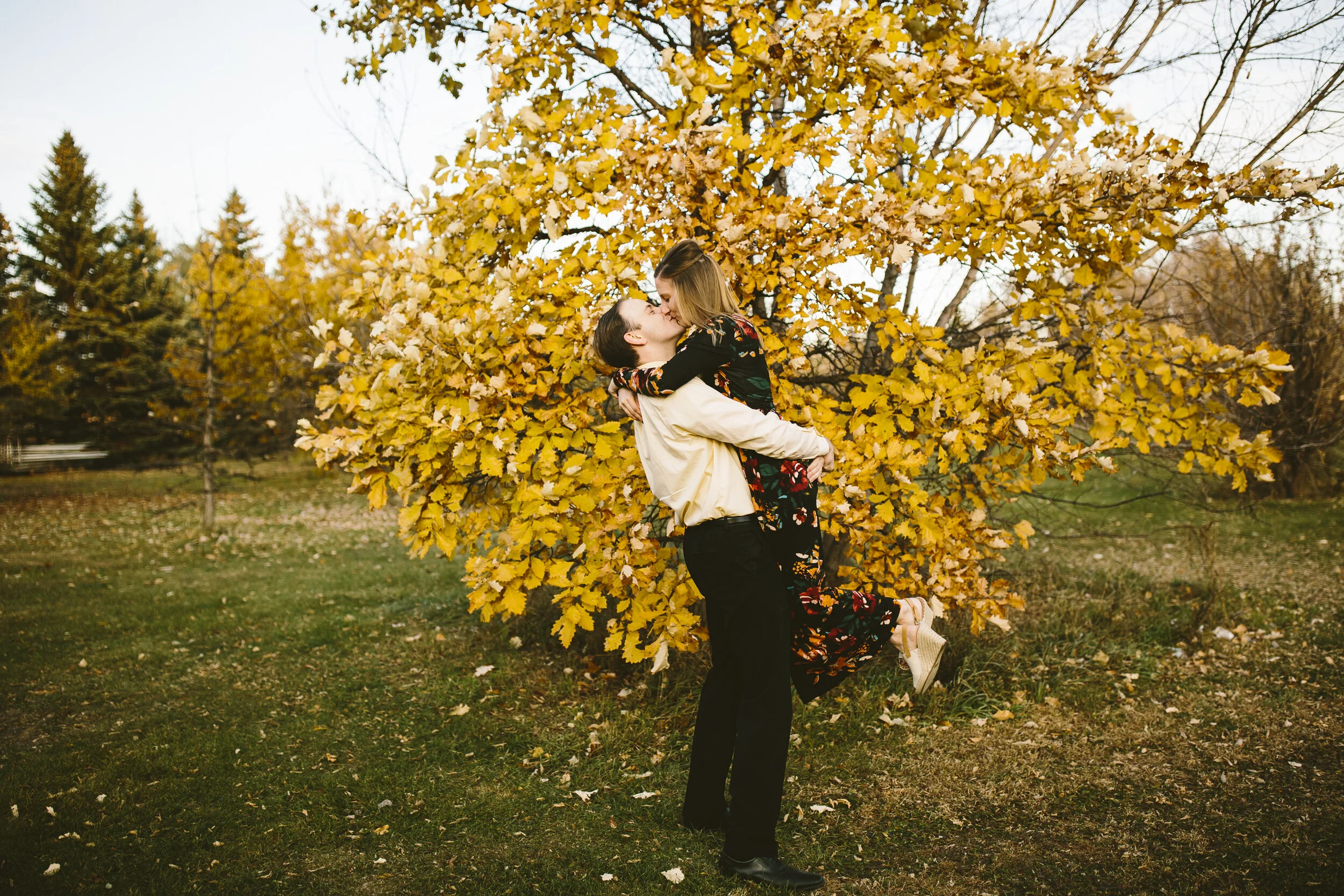 Zach+KristaEiken10-28-19-7.jpg
