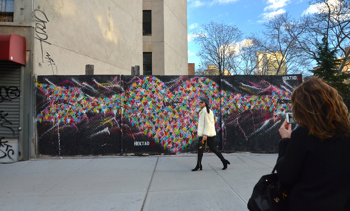 Mural by Hektad @ 2nd Ave between 1st Street and Houston, where the buildings and property lines aren't square.