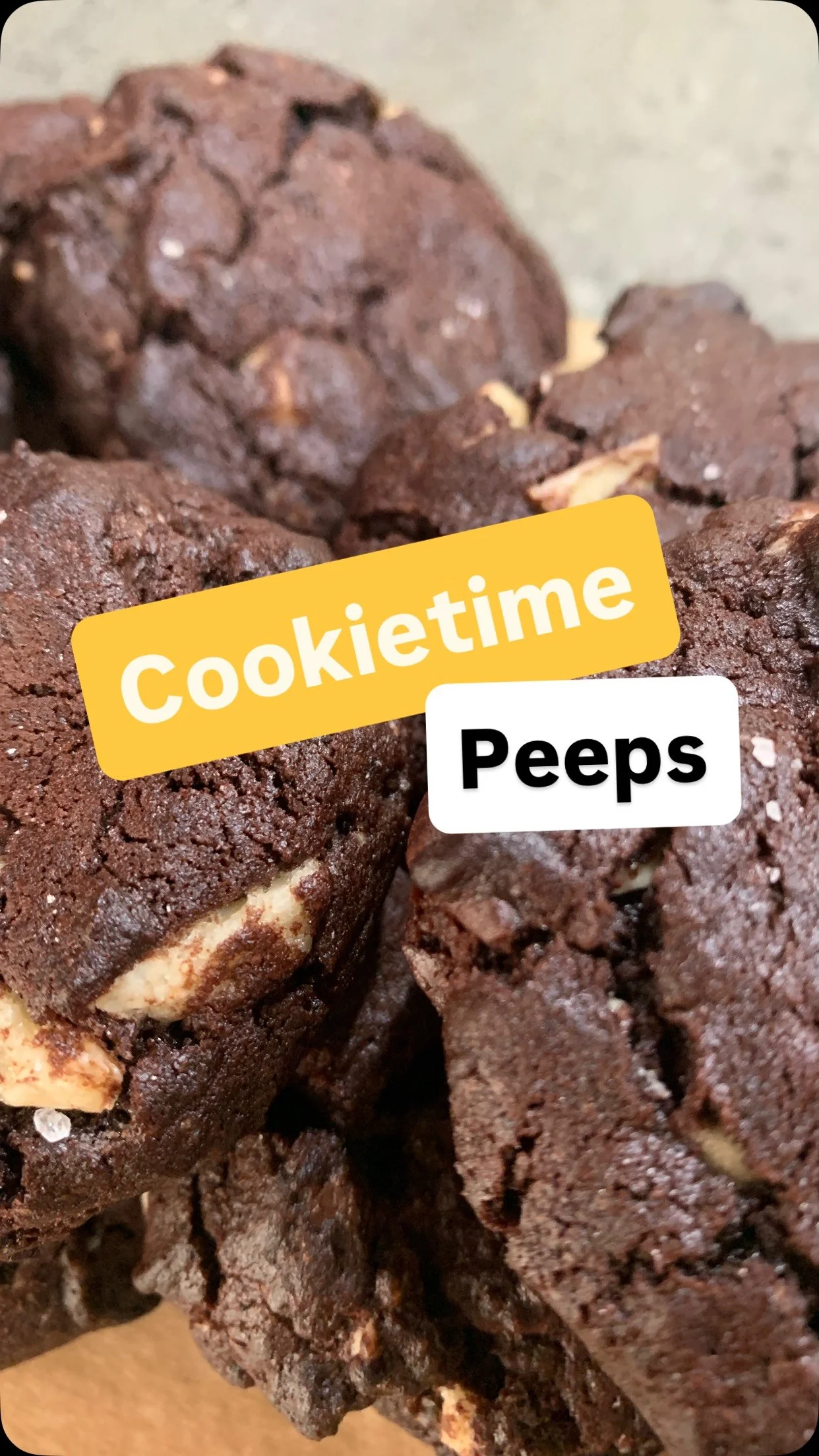 Hey people ich befinde mich immer noch im Sabbatical und hatte Bock zu Backen. Das Rezept ist von der lieben @emsuiko und wenn ihr wollt frage ich sie mal an, ob ich es mit euch teilen darf. 
Seid ihr Backmäuse oder hasst ihr es? 
Kissi 
#sab