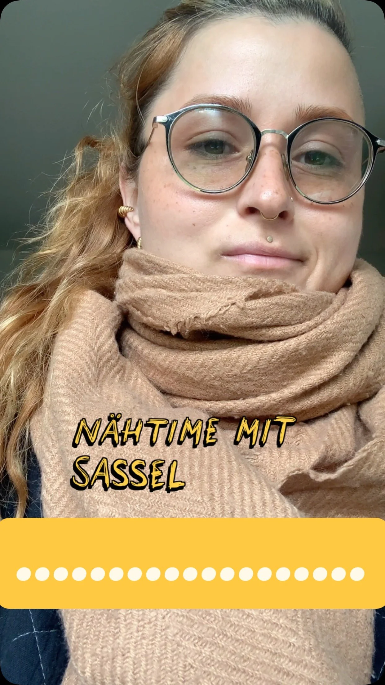 Hey Peeps, heute gebe ich euch mal einen kleinen Einblick in meine Nähskills. Ich habe 2020 durchs Larpen mit diesem Handwerk angefangen und liebe es! Ich merke neben den Sachen die ich erschaffe, wie es mich runterholt und glücklich macht.