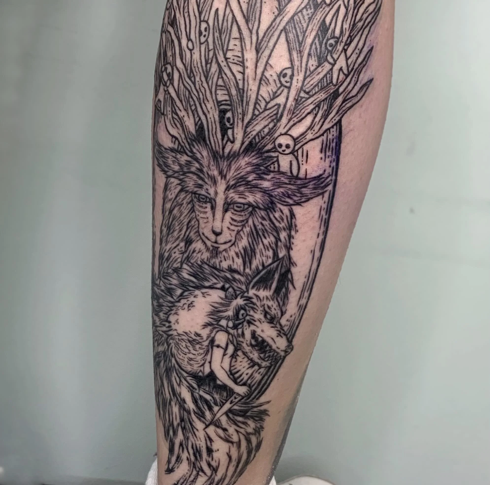-MONONOKE HIME-

Thank you so much @e.lena.banks for this amazing project!
Done at @straight_ink_tattoo 
Bottom part is already healed from a few weeks ago.

#princessmononoke #mononoketattoo #ghiblitattoo #animetattoo #berlintattooartist