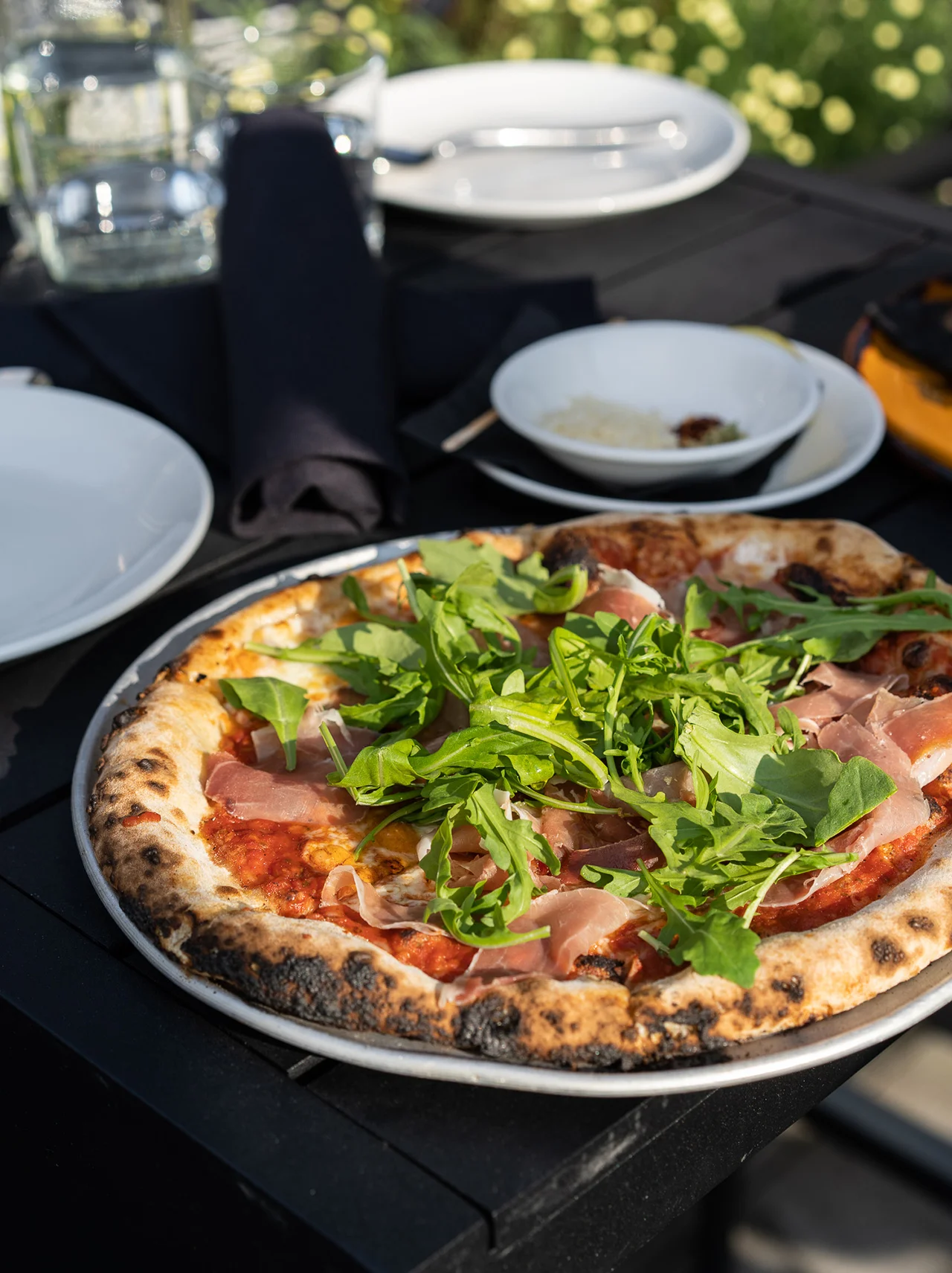 Prosciutto pizza.