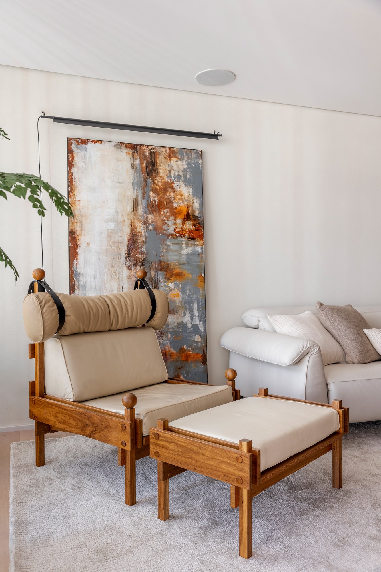 Ripas Apartment || How Exposed Concrete Columns Defined a São Paulo ...