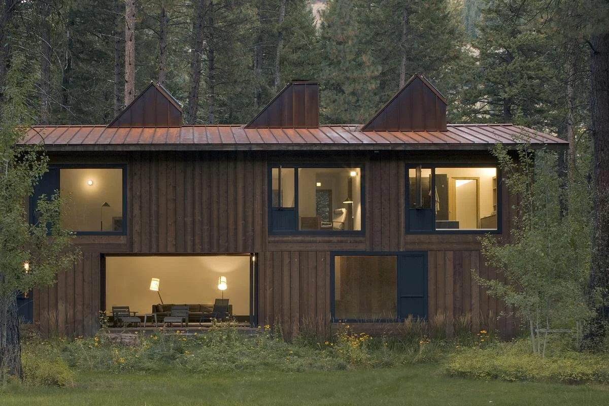 North Bank Road || Biophilic Forest Home in Washington's North Cascades Balances Shelter, Wildness, and Climate Resilience