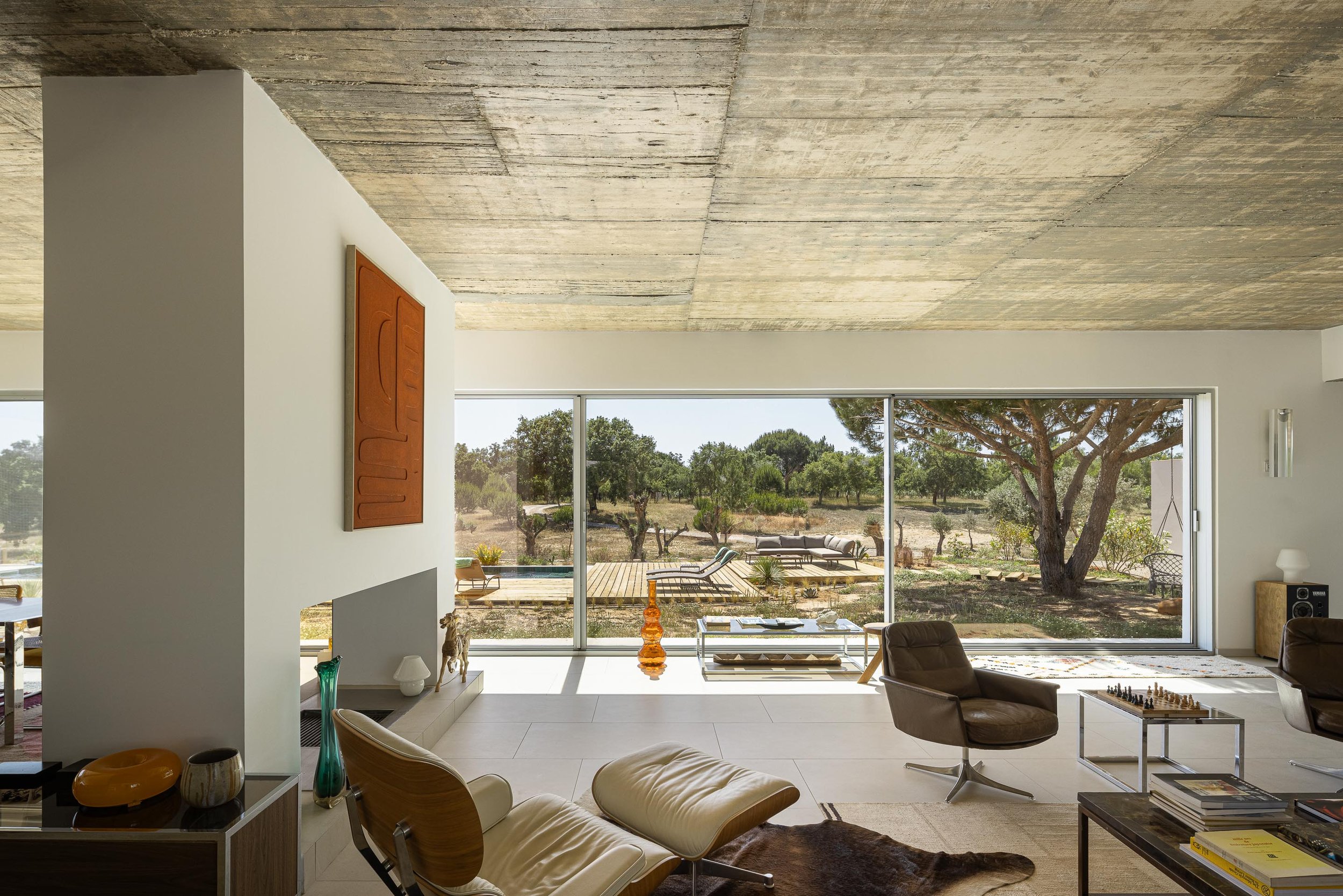 CASA EM MELIDES || Vernacular Architecture Designed to Disappear Into the Alentejo Landscape