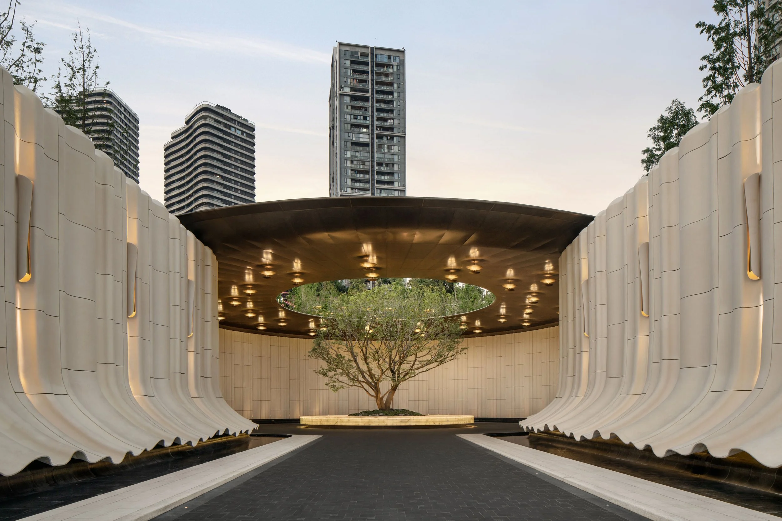 CHONGQING BAY || How a 40-Meter Elevation Change Shaped China's New Expansive Urban Lounge