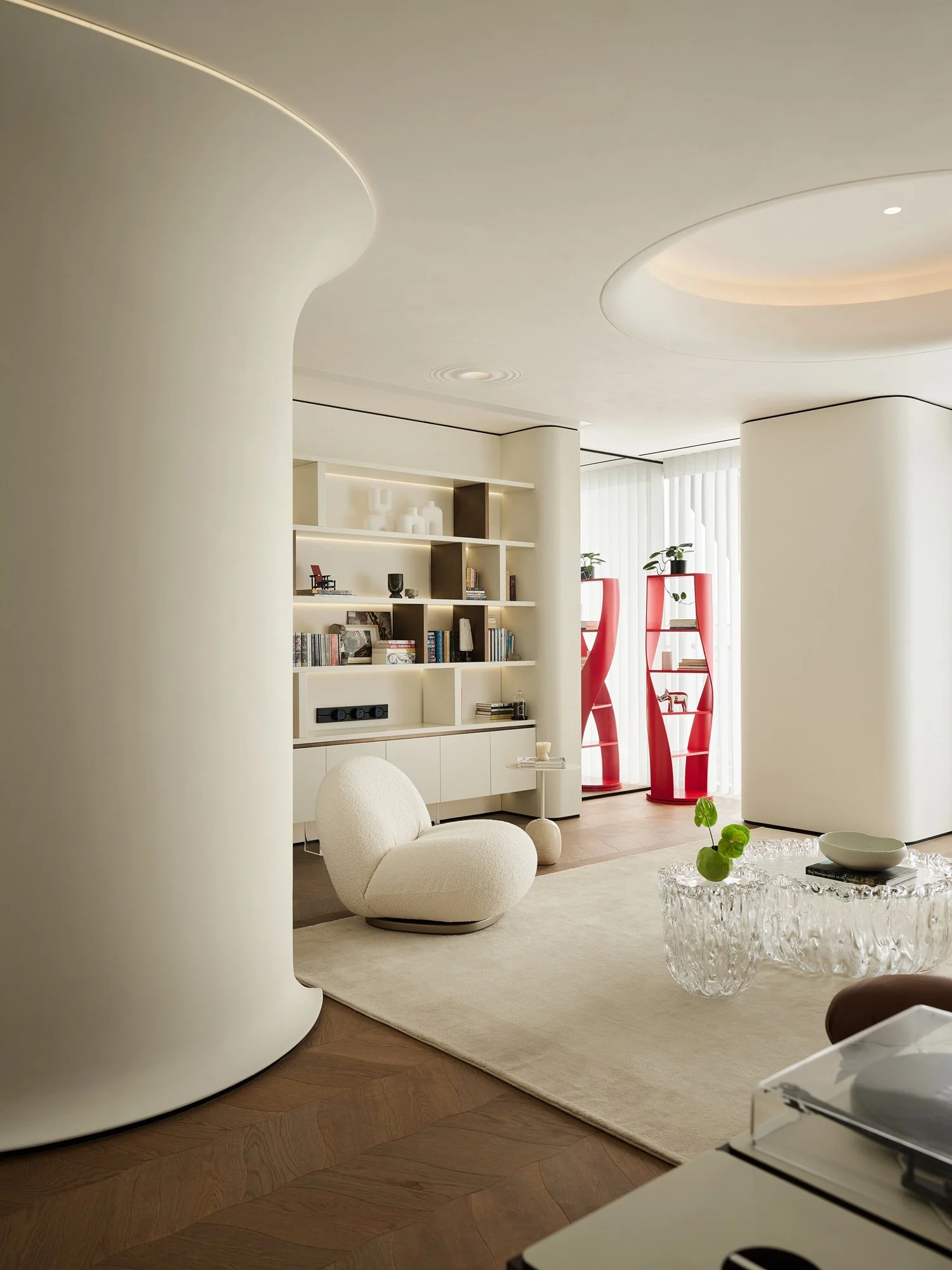 CLOUDCREST WATERSIDE RESIDENCE || Between Stillness and Flow in a ...