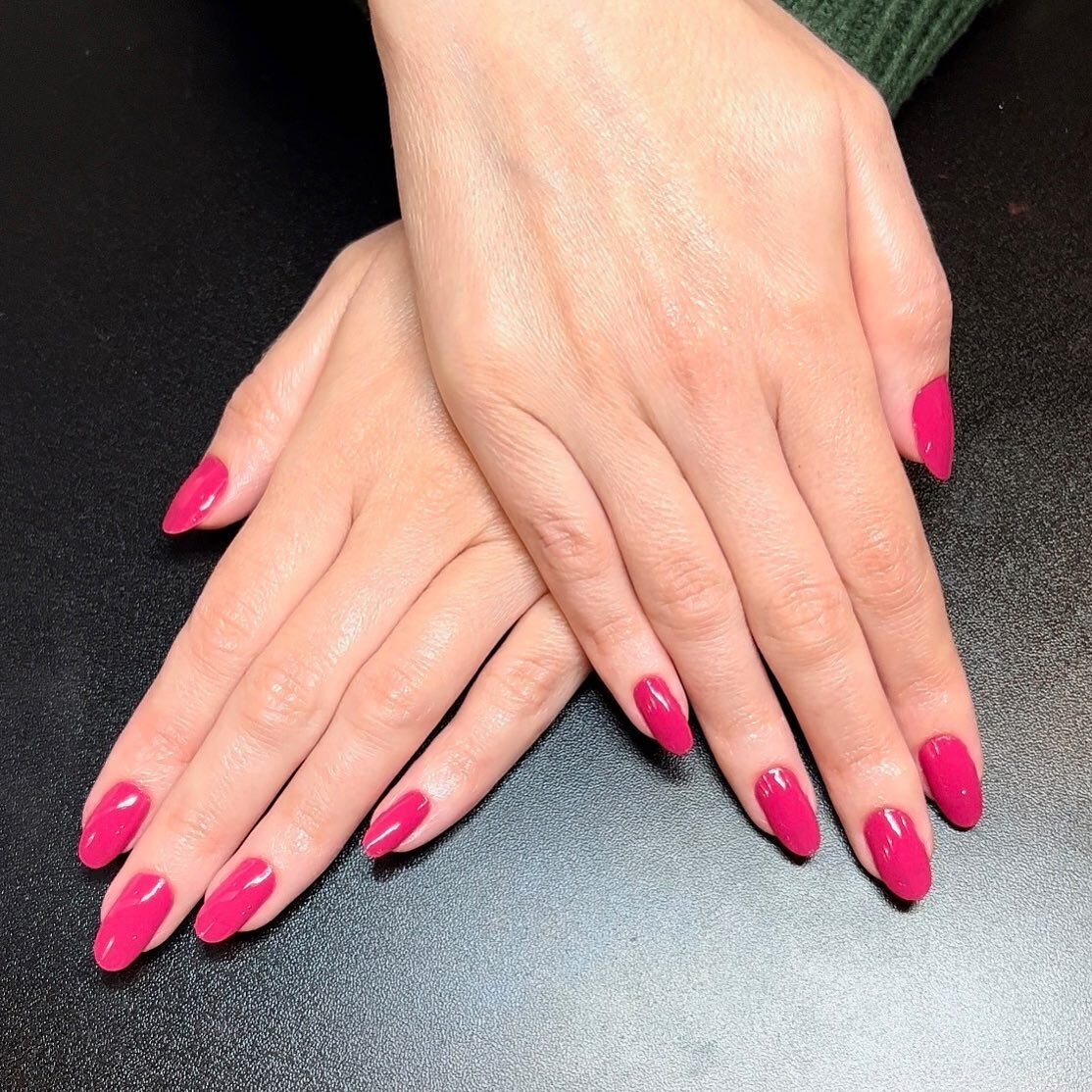 Brazilians do it better! Manicure/Pedicure with perfect finishing by @vandearaujony | Book now #mariabonitany 

#manicure 
#pedicure 
#nails 
#pinknails 
#nyc
#soho