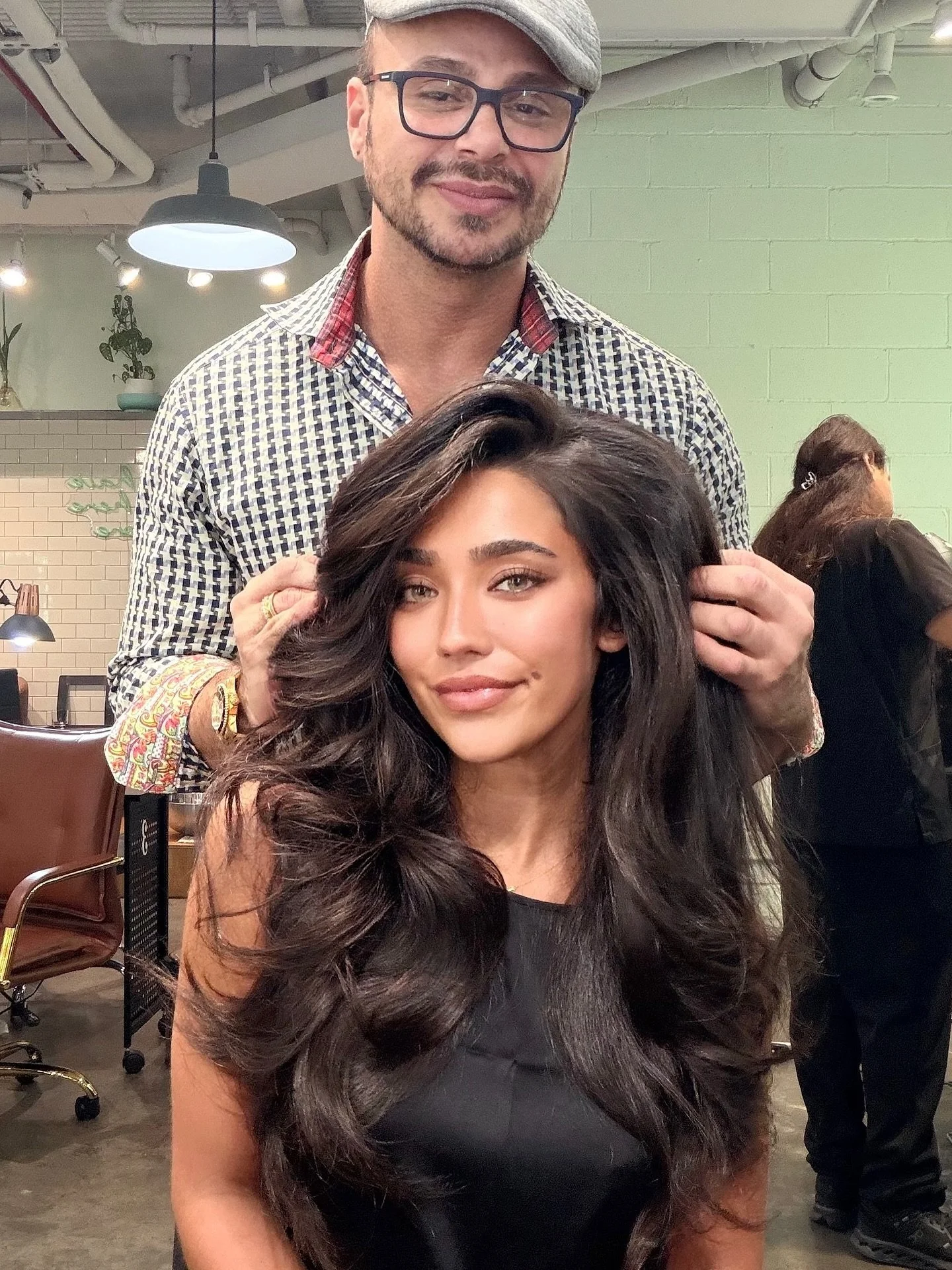 When volume and shine are in perfect harmony.
Hair by @oliverfrancisnyc 

#MariaBonitaNY #NYCHair #SoHoSalon #NYCStylist #luxuryhair