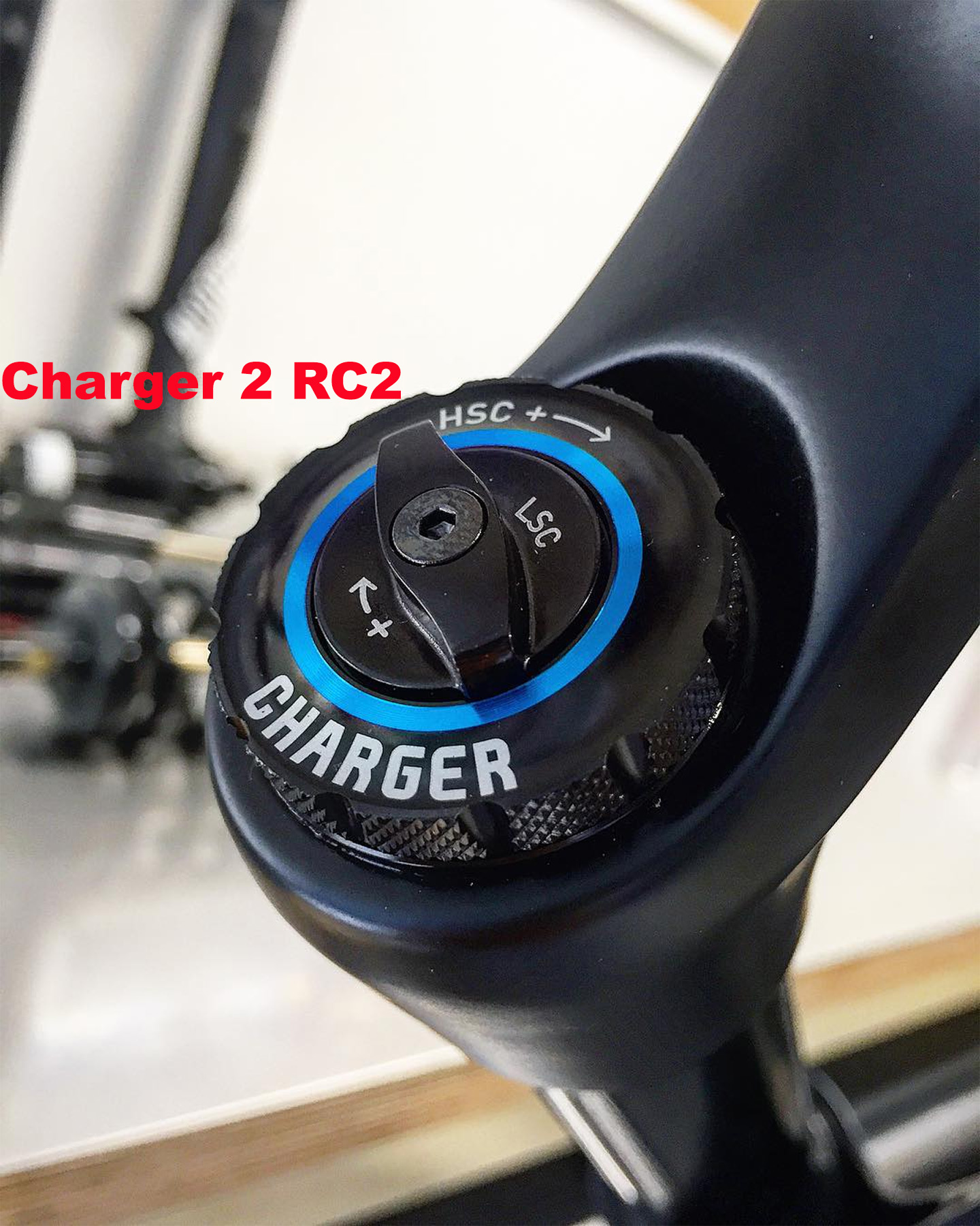 charger2 topcap.jpg