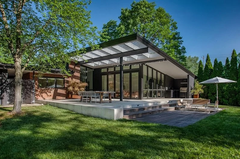 .
Sharing a bit more from this house featured in @dwellmagazine - cause you asked&hellip;

Fantastic opportunity with great clients/collaborators.

Photos by @aperturephotography 

#midcenturydesign #architecture #design #customhomes