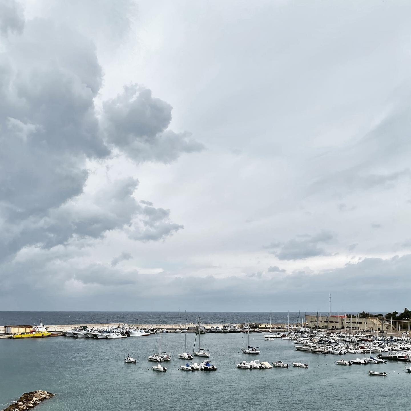 The calm before the storm&hellip; part 2 of the situation with our Otranto AirBnB is up now, courtesy of a howling storm last night that kept me up. Read it here: https://www.carsoncosta.com/travelblog/november-13-2022-home-is-where-the-water-leaks