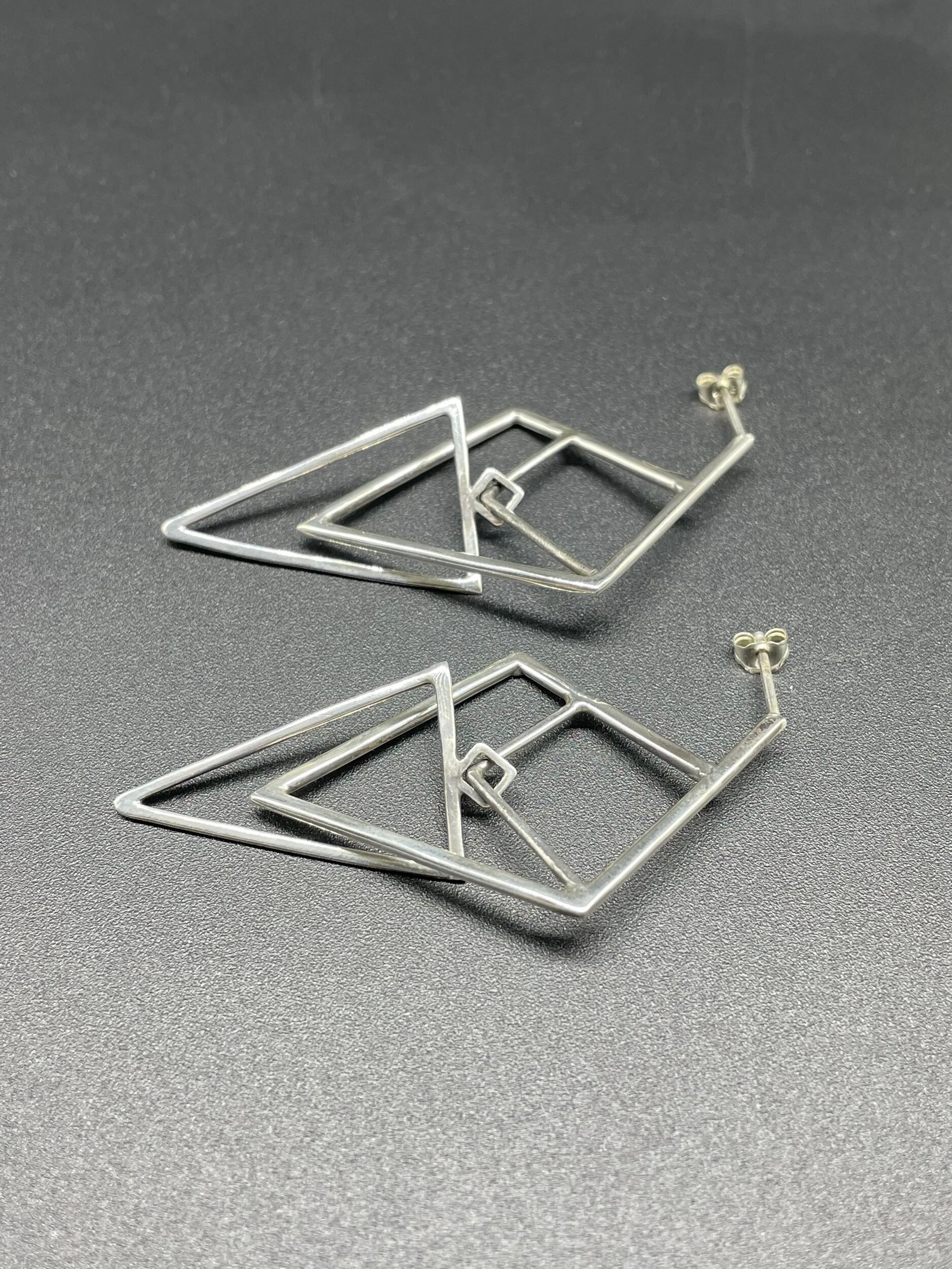 97584C69-15B9-4E62-9C27-2168709FE589