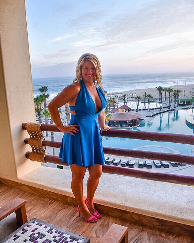 Currently wearing my favorite Cabo sweatshirt, drinking some wine, and enjoying this nice spring thunderstorm in kc🙃⛈ Can&rsquo;t help but think about one of my favorite resorts ever! @pueblobonito was so beautiful and waking up to this view every m