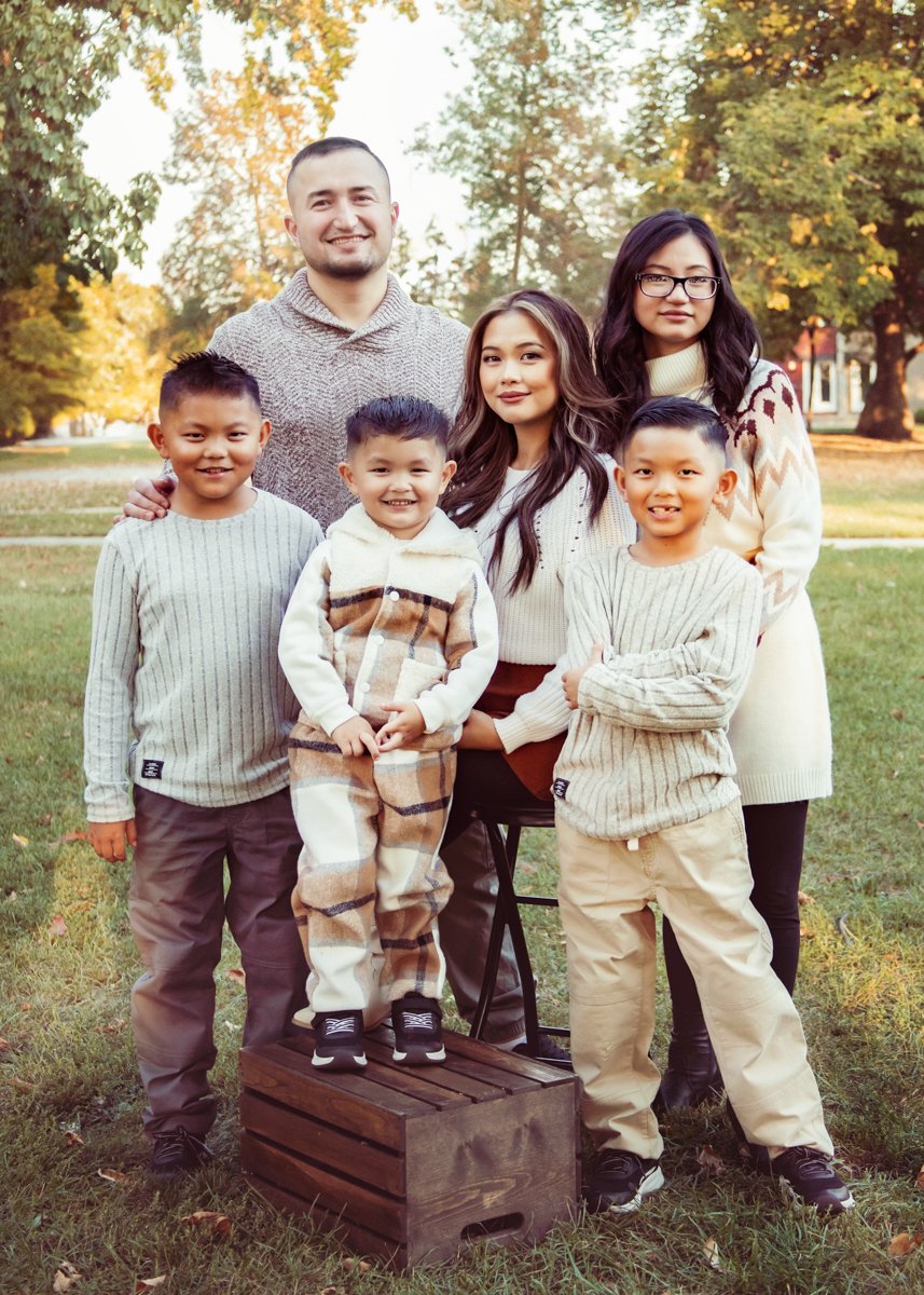Xiong_Family_10012023_001 Copy.jpeg