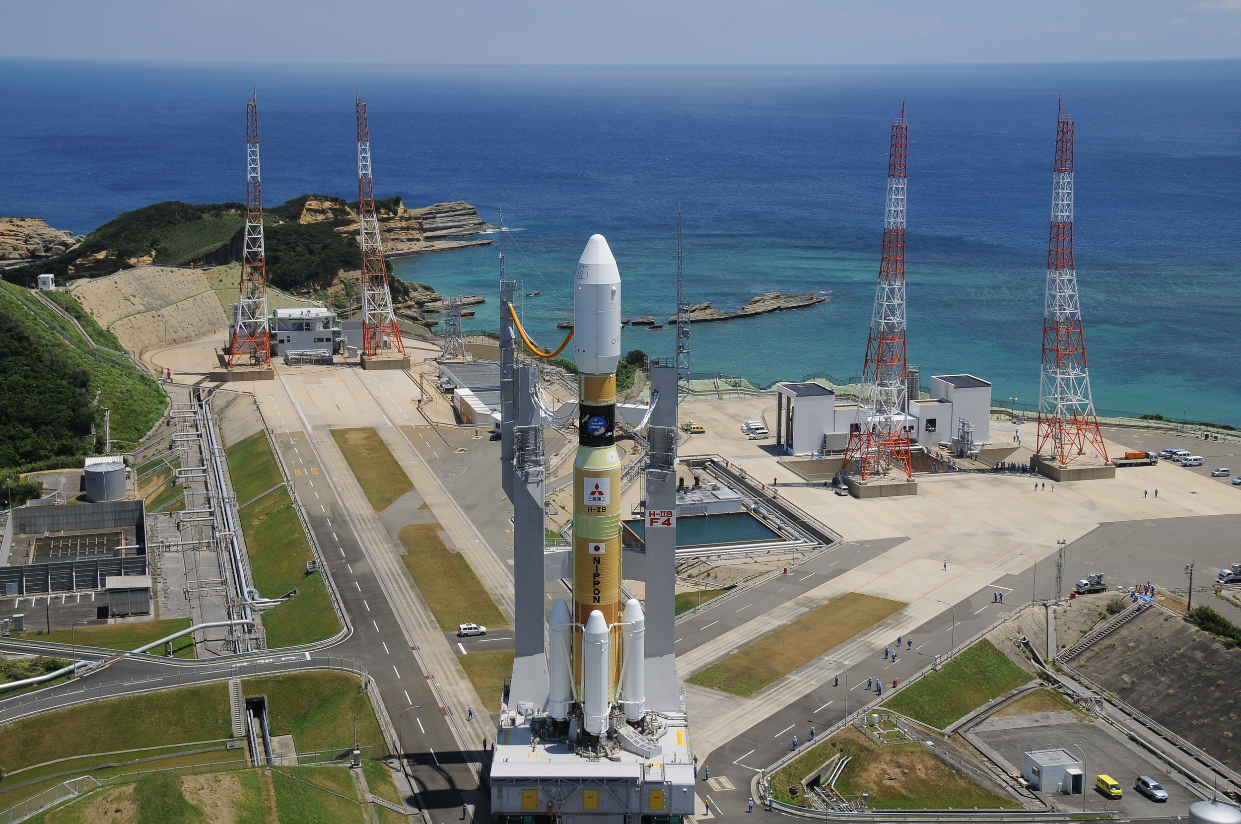  An H-IIB rocket with a Kounatori inside the payload faring is being rolled out to Launch Pad 2 at the Tanegashima Space Center. Photo Credit: JAXA 