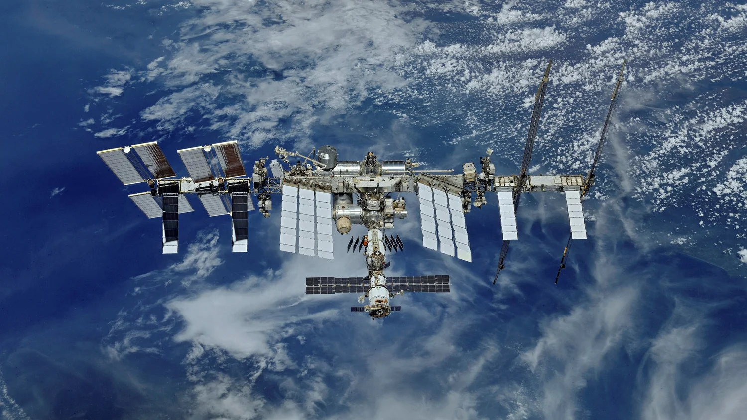 New photos of full ISS released — Orbital Velocity