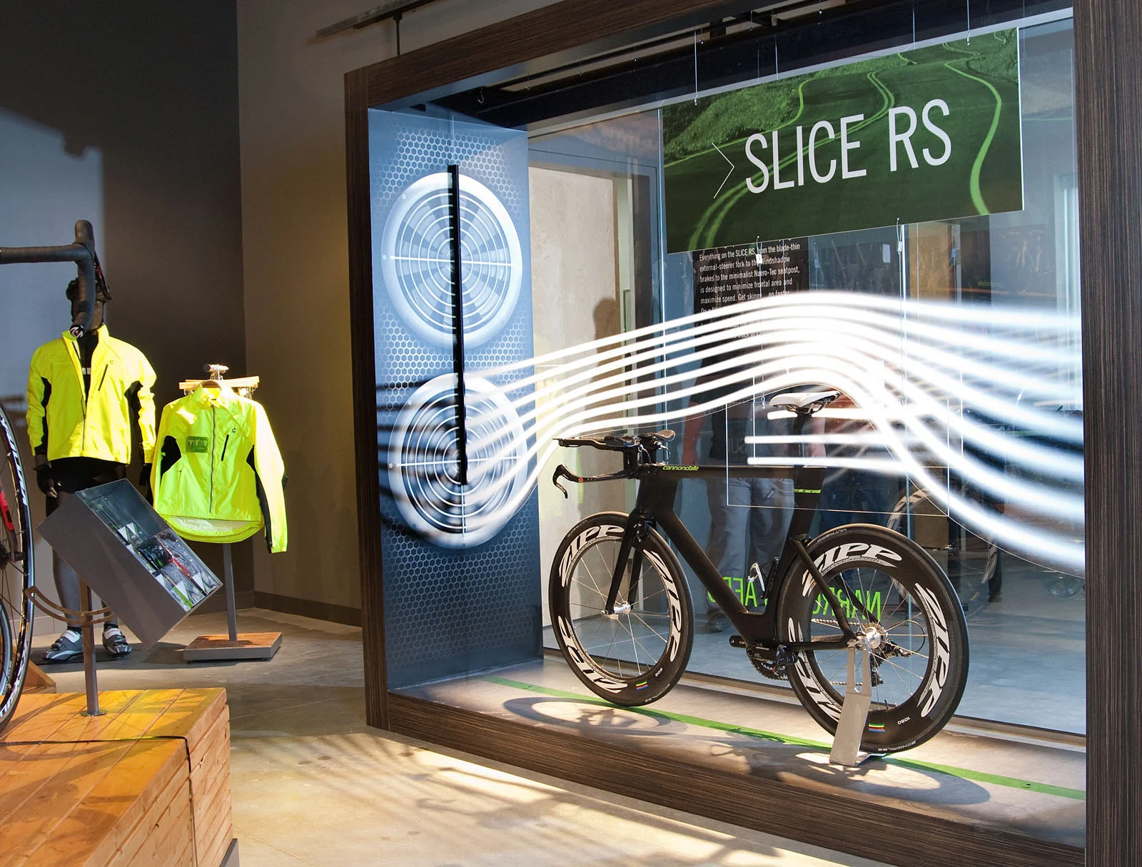 Cannondale Retail Display