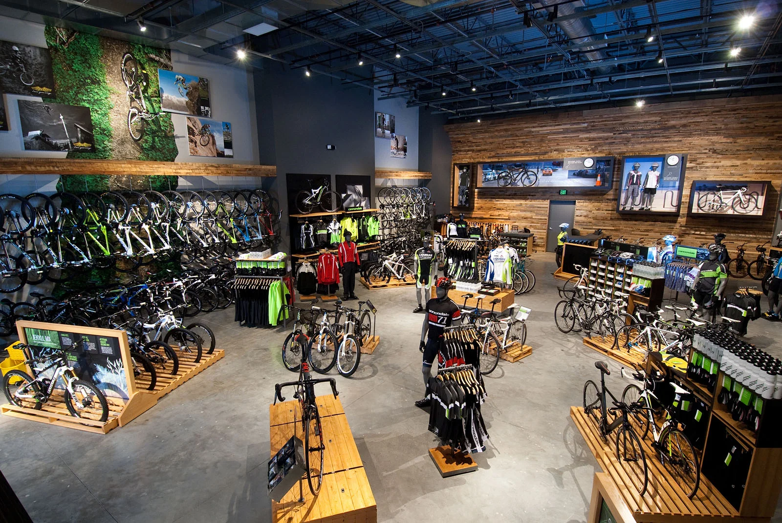 Cycling Sports Group Retail Lab Graphics