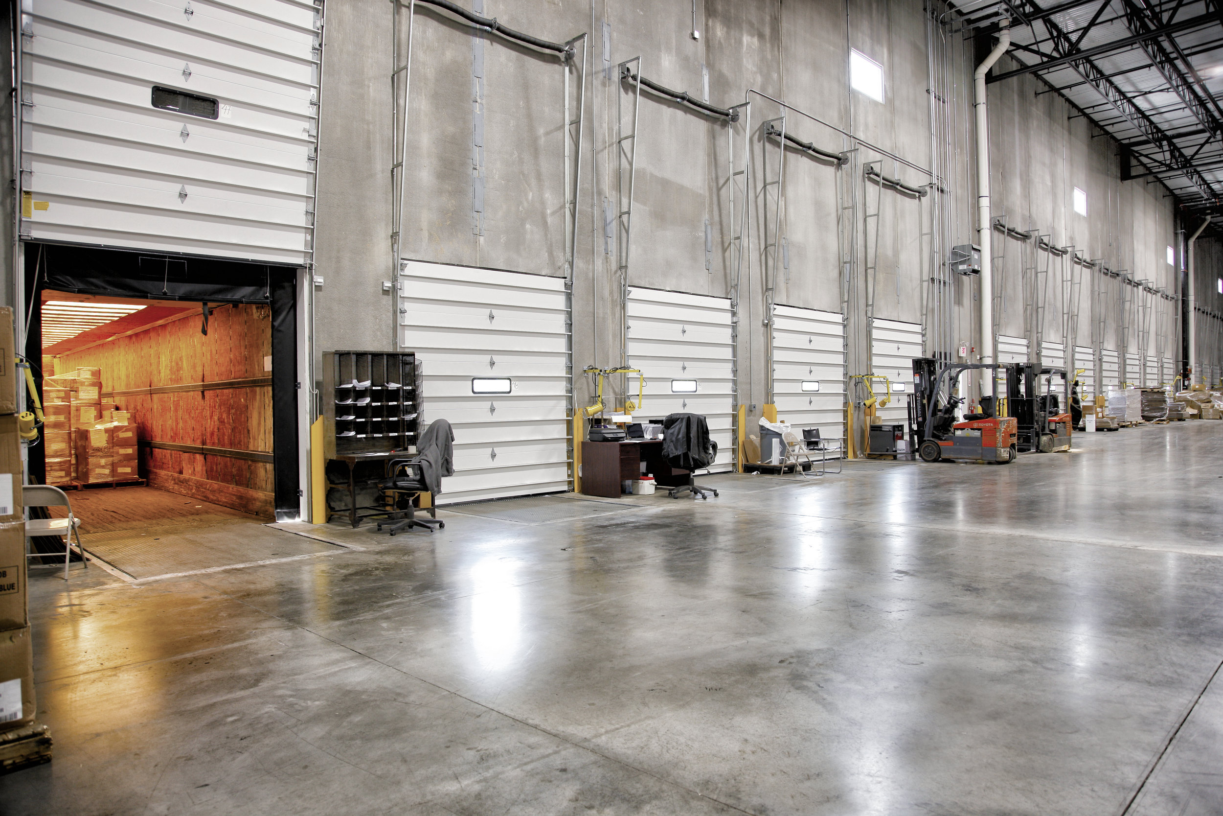Welcome — Creative Logistic Services