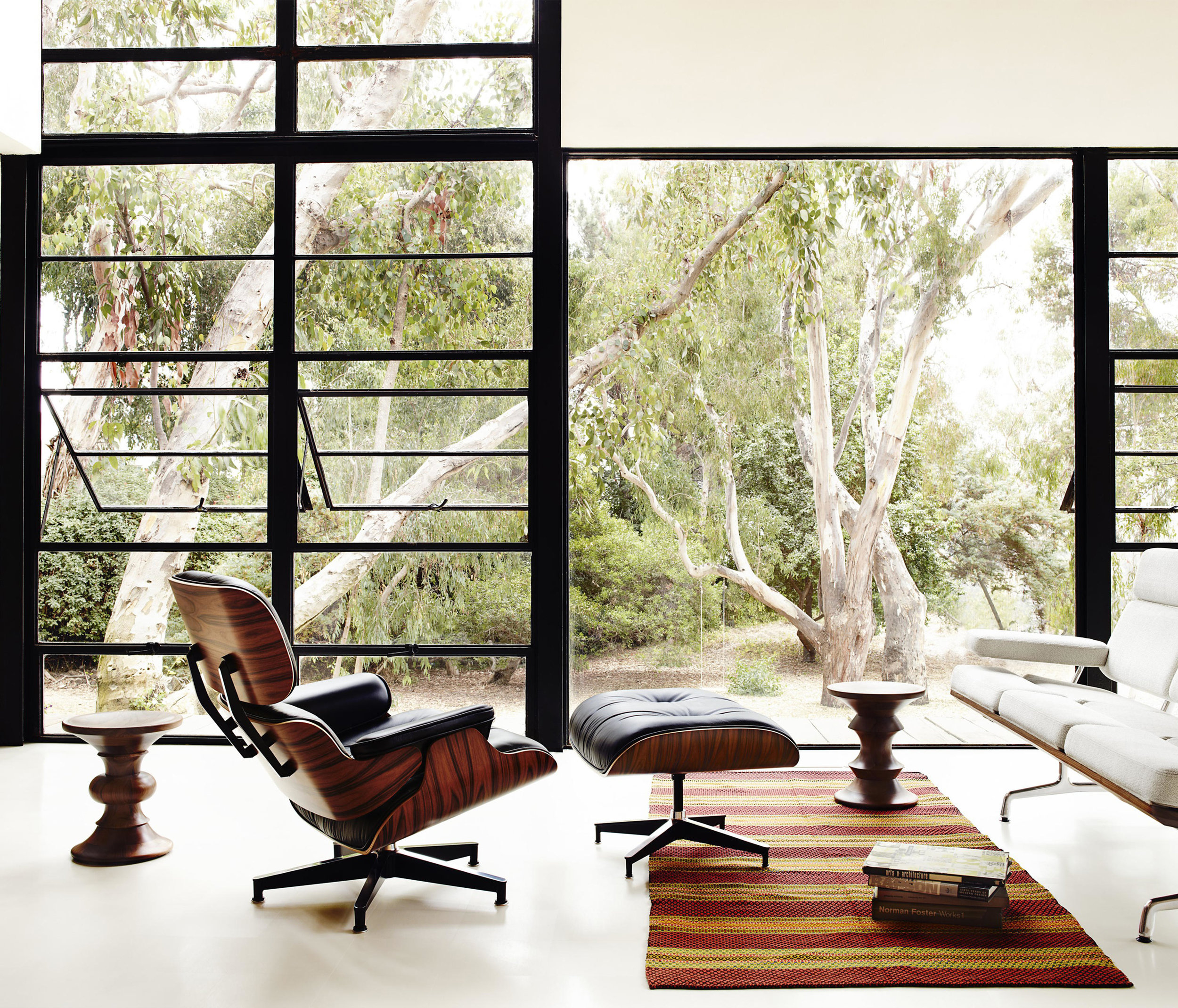 The Classic Lounge Chair by Charles Eames. Image: Architonic.com