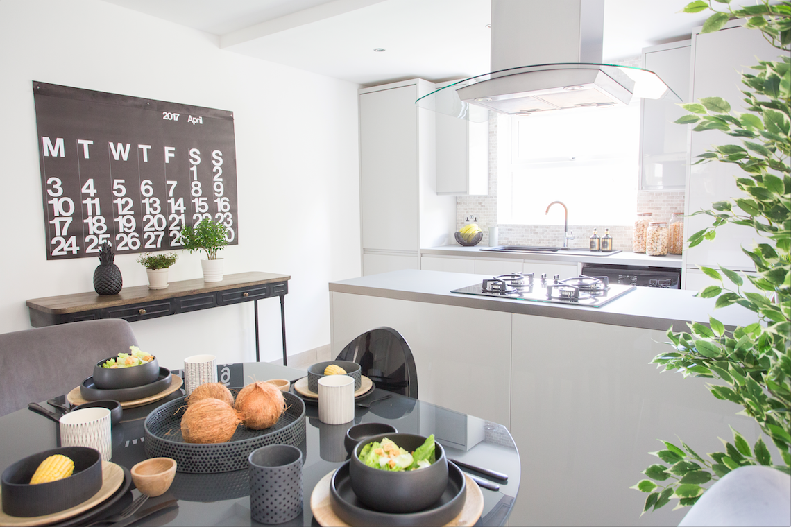 Kitchen2.jpg