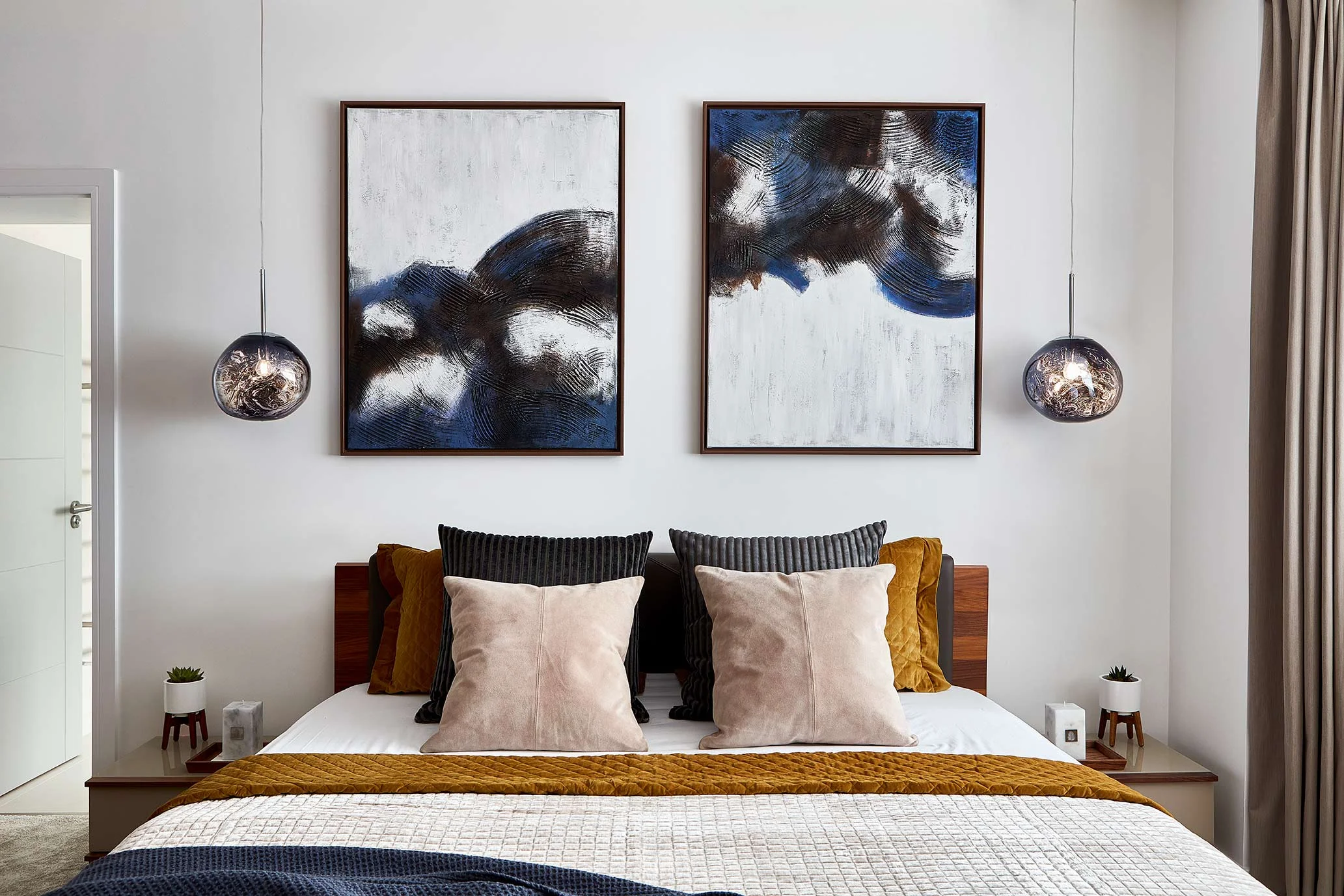Bedroom--238B.jpg