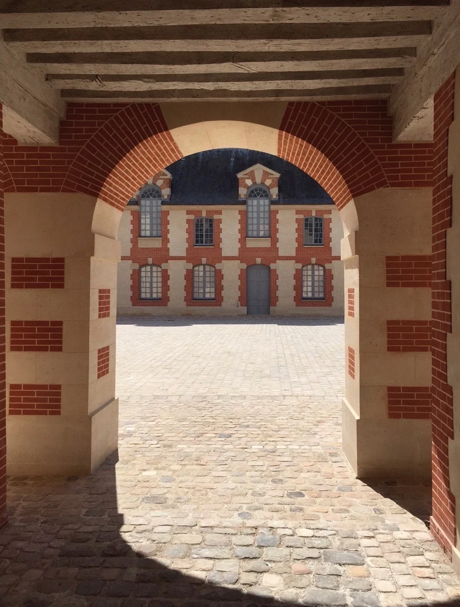 3B-Château-de-Grosbois-sous le porche après.jpg