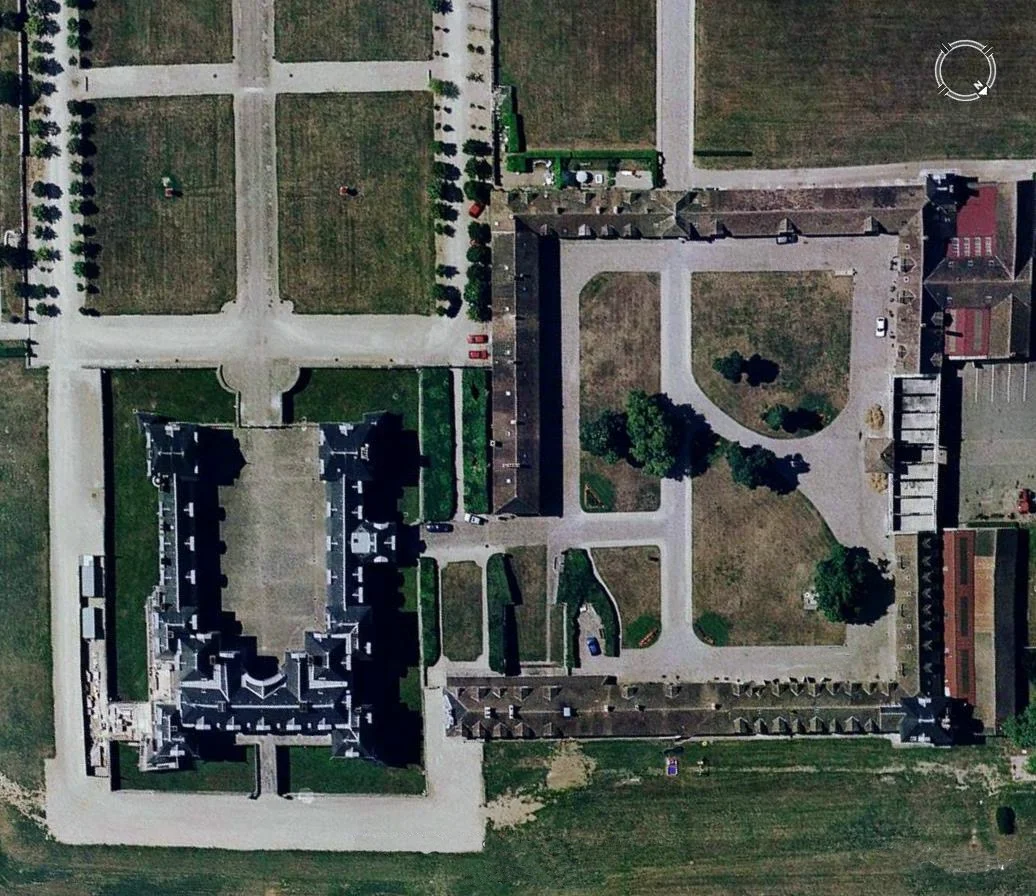 PHOTO GOOGLE PRES.jpg